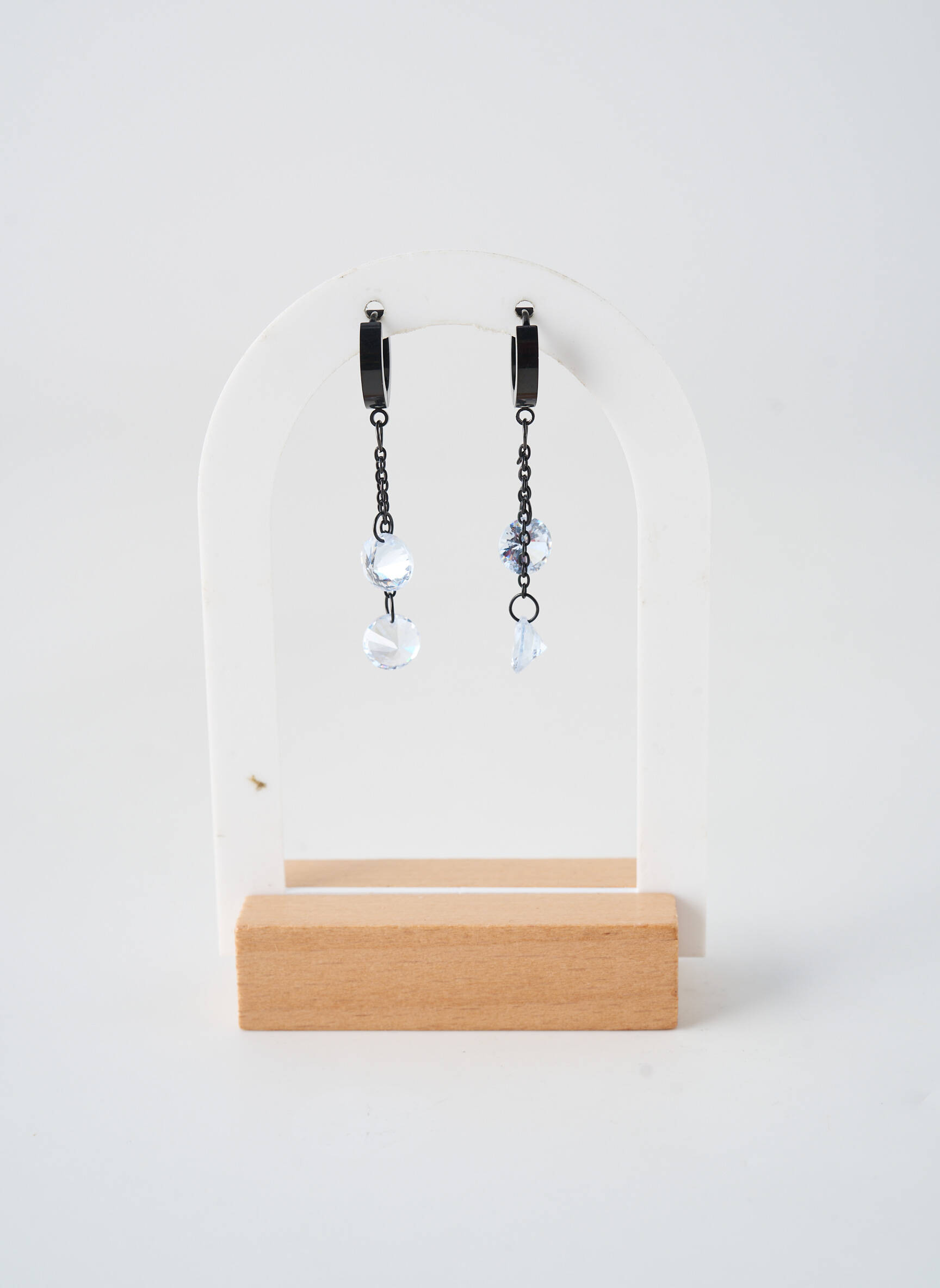 Boucles d’oreilles fermeture fermoir créole noir TATA GISELE femme