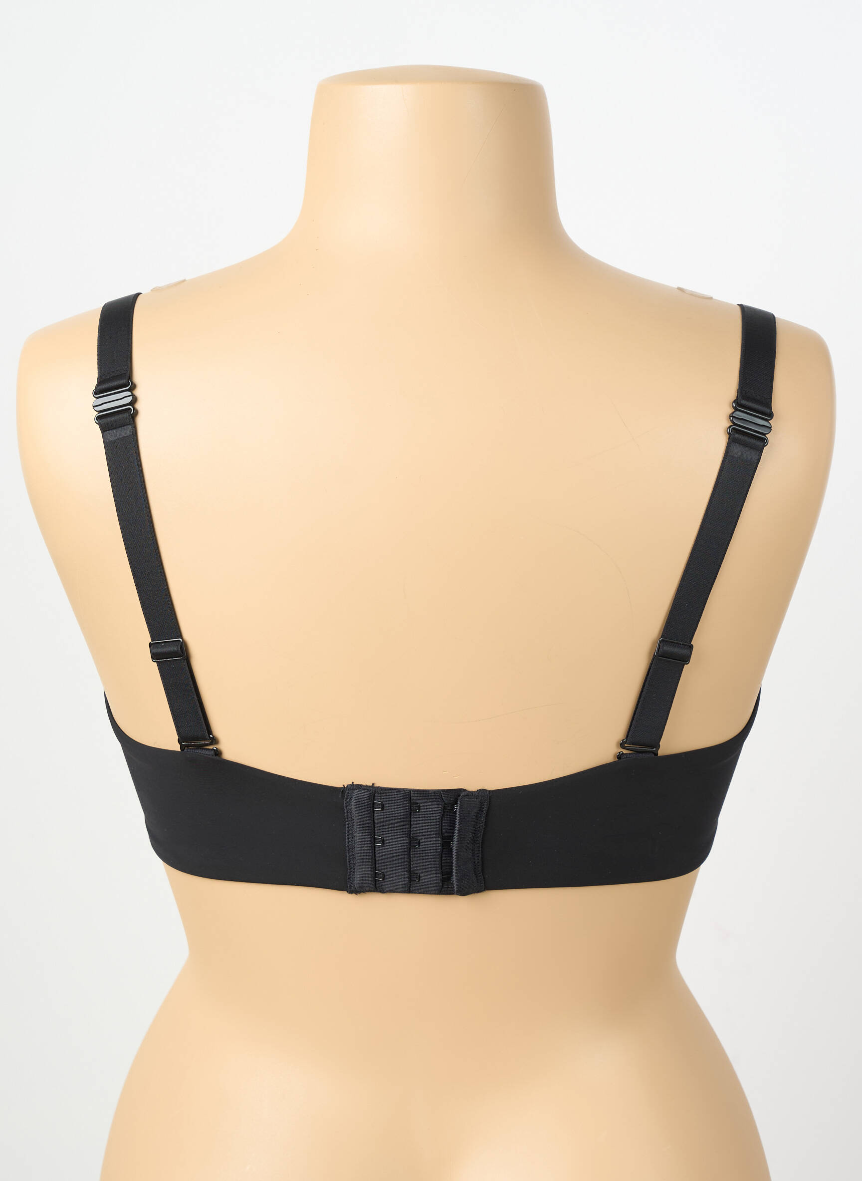 Soutien-gorge effet matière satinée haut soutien-gorge moulé noir SIMONE PERELE femme