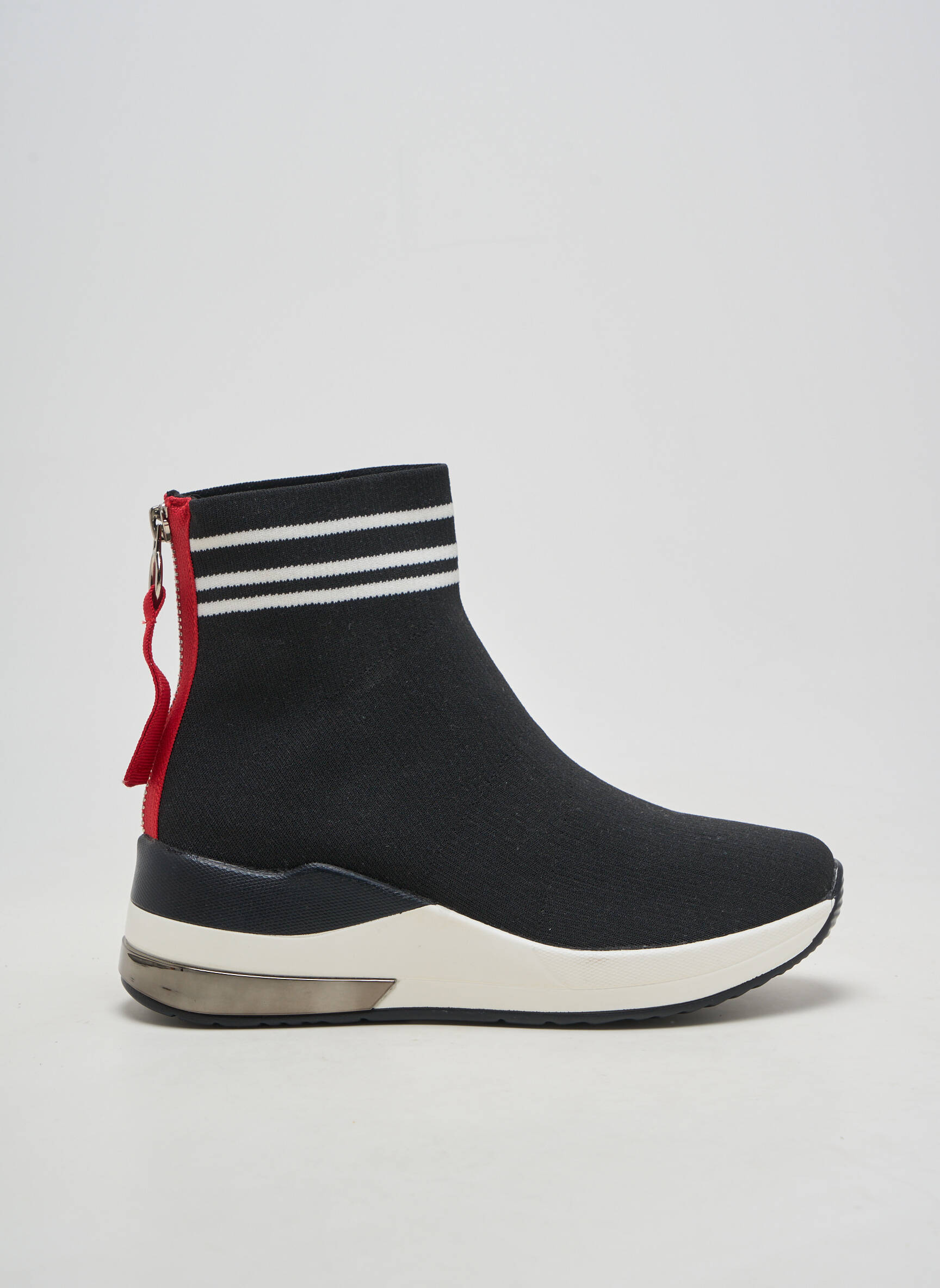 Baskets bout rond talon de 4 à 6cm noir EXÉ femme