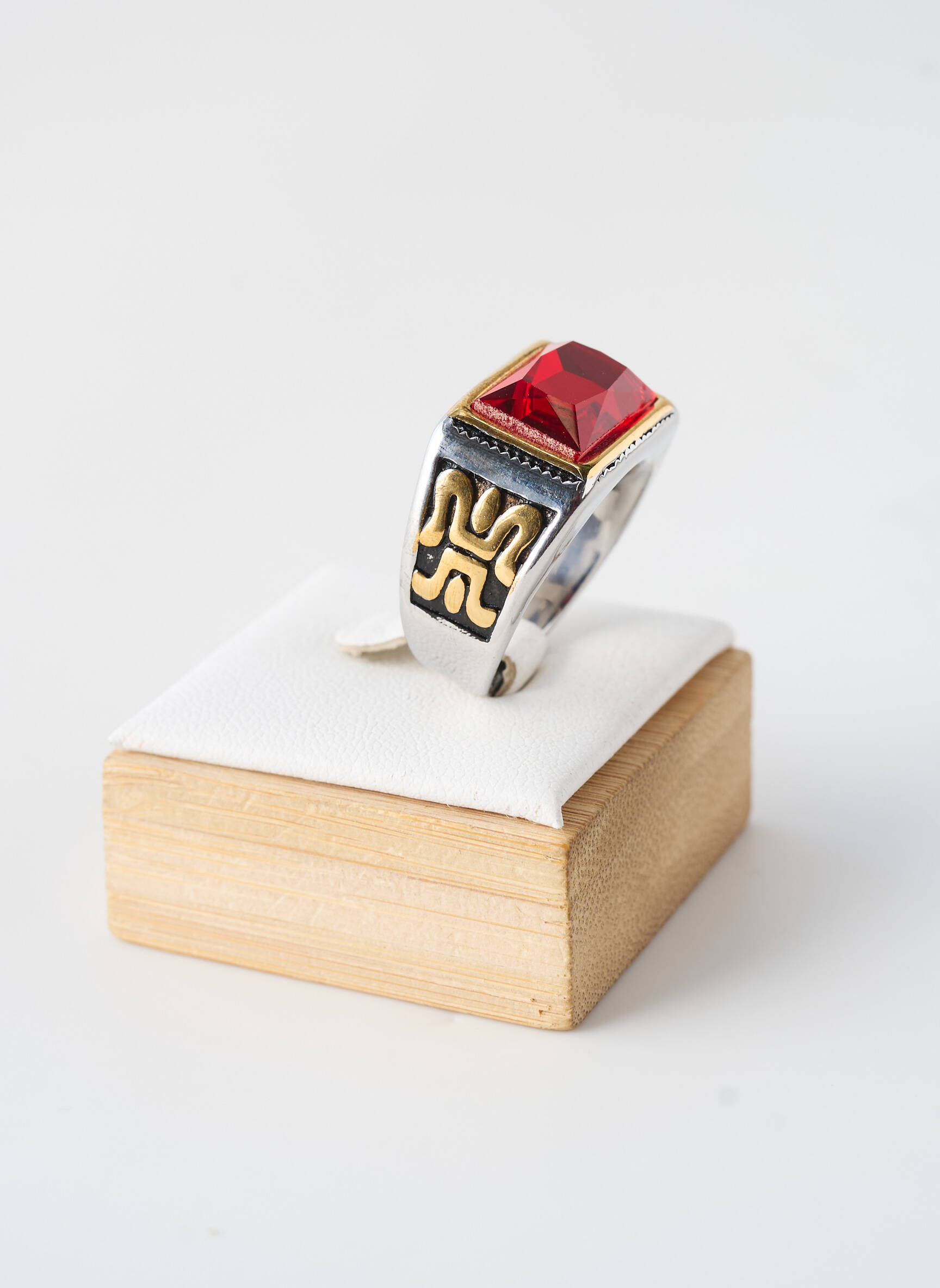 Bague rouge TATA GISELE homme