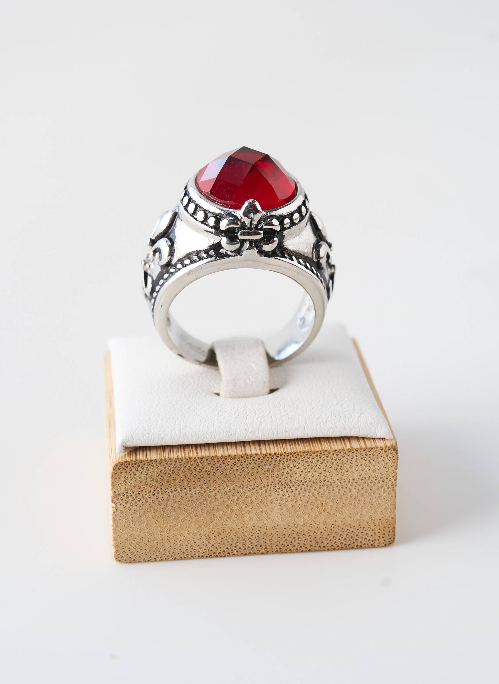 Bague rouge TATA GISELE homme