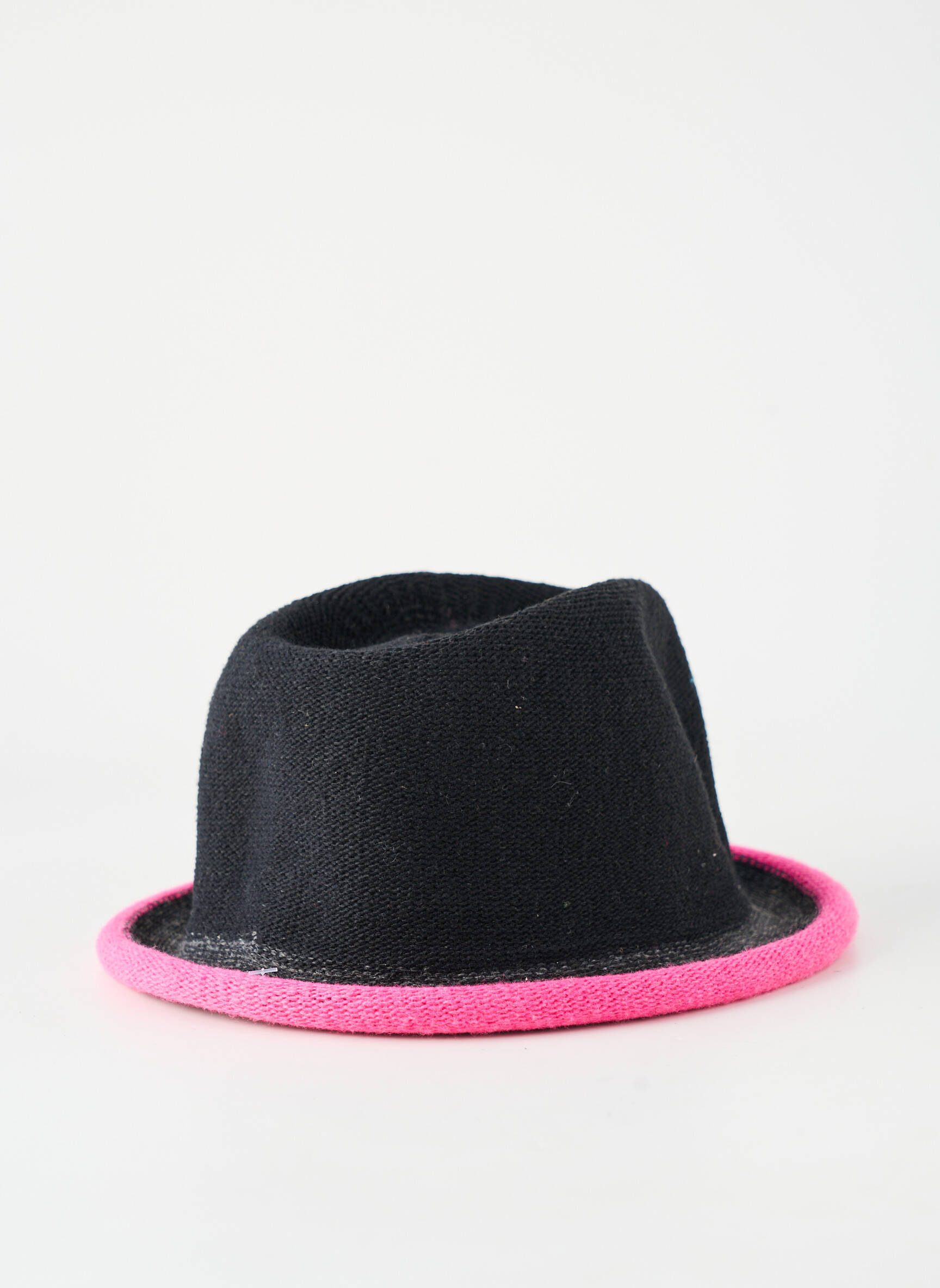 Chapeau bande anti-transpiration noir CHILLOUTS femme