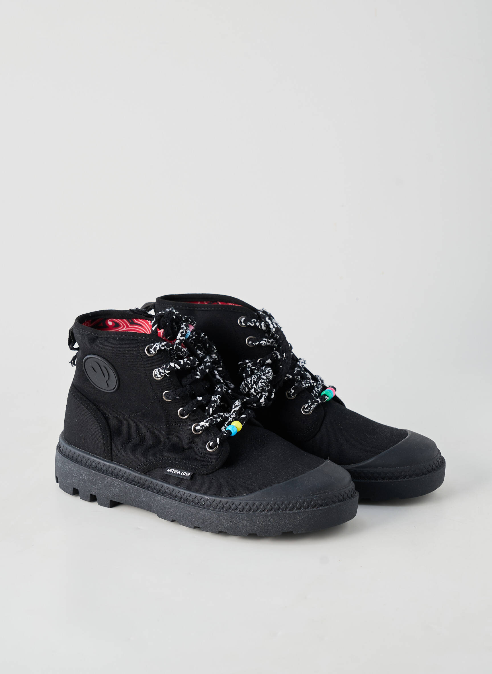 Baskets bout rond talon plat jusqu'à 3cm noir ARIZONA LOVE femme