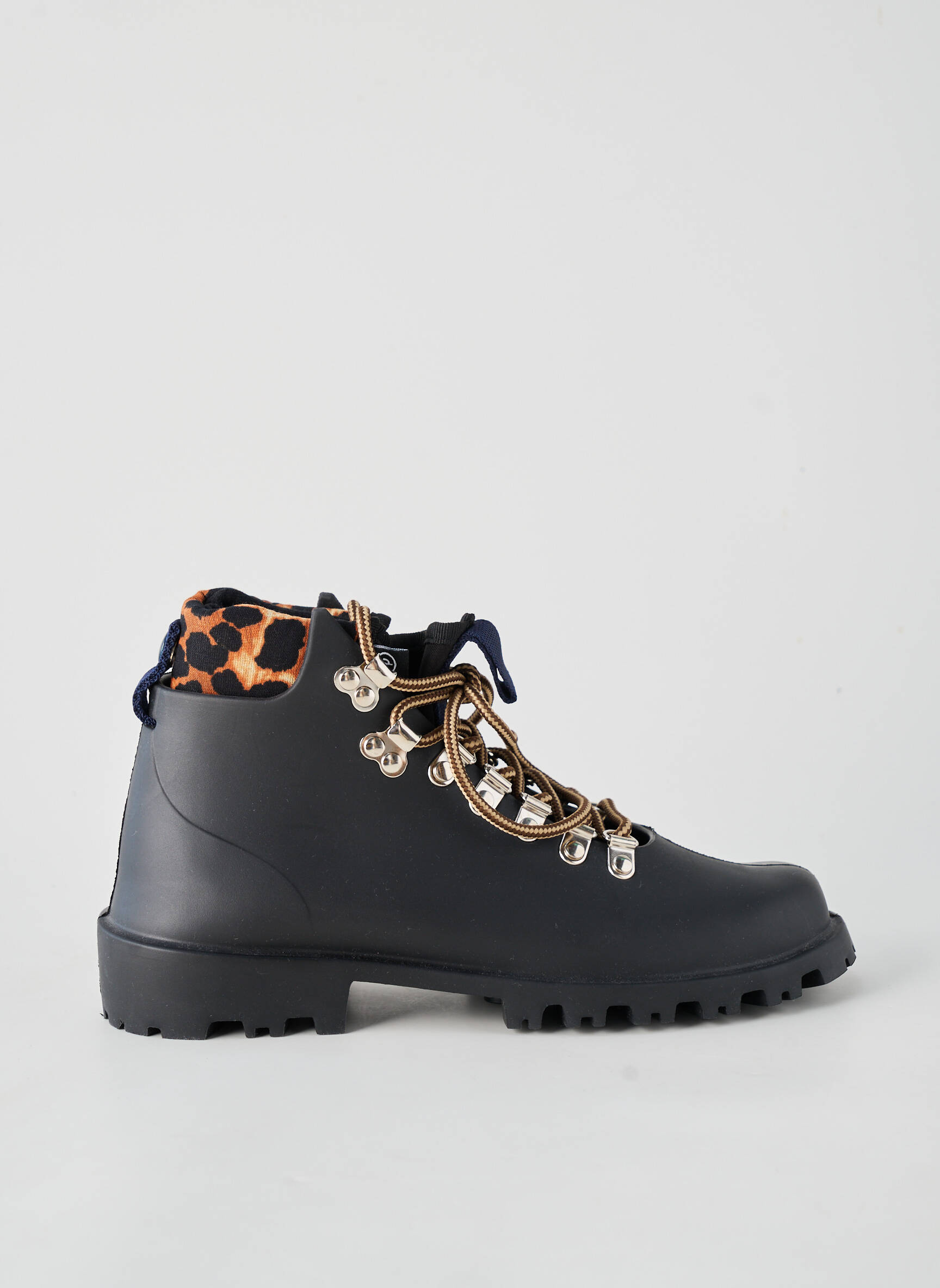 Baskets bout rond talon plat jusqu'à 3cm noir ARIZONA LOVE femme