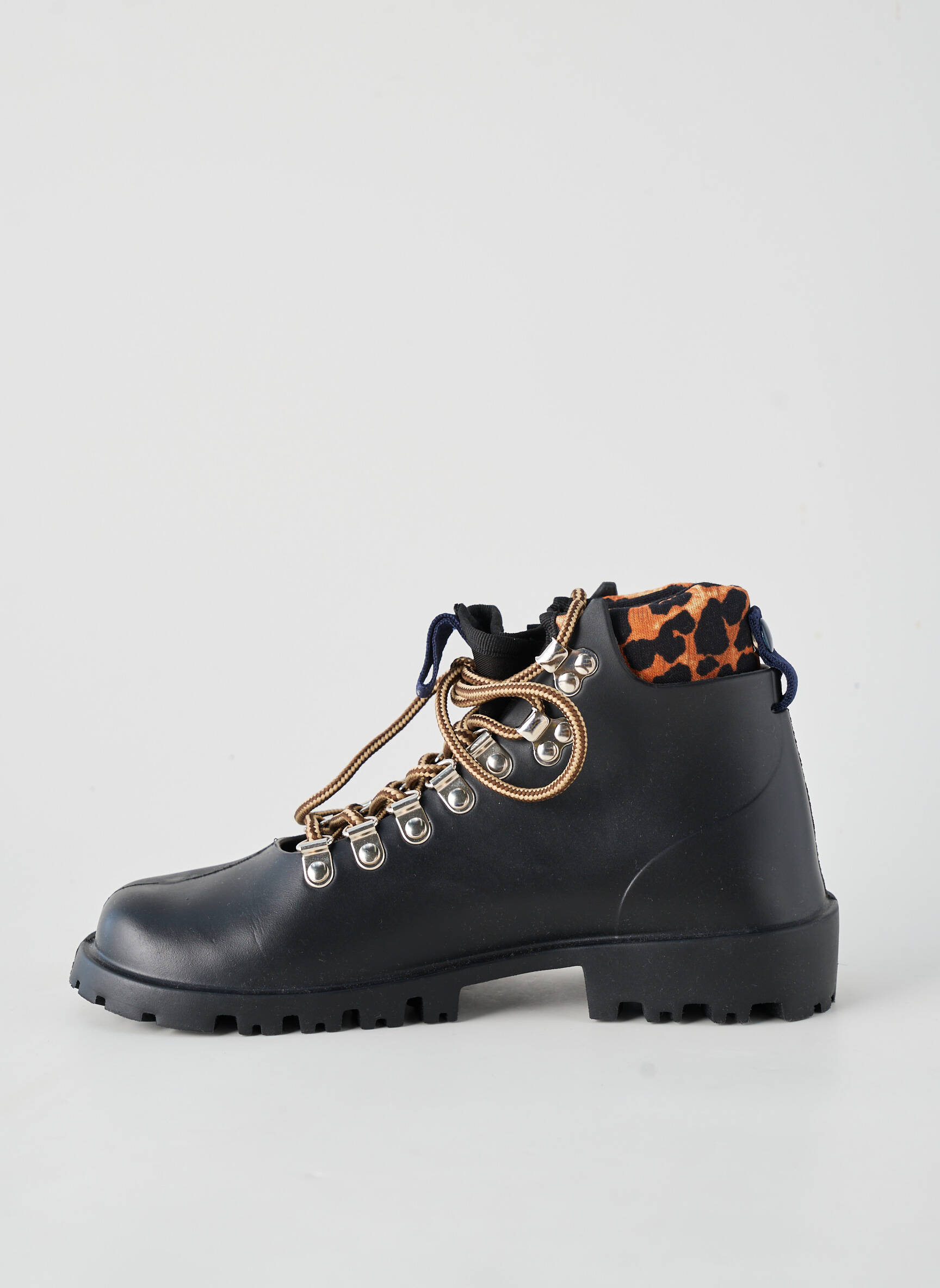 Baskets bout rond talon plat jusqu'à 3cm noir ARIZONA LOVE femme