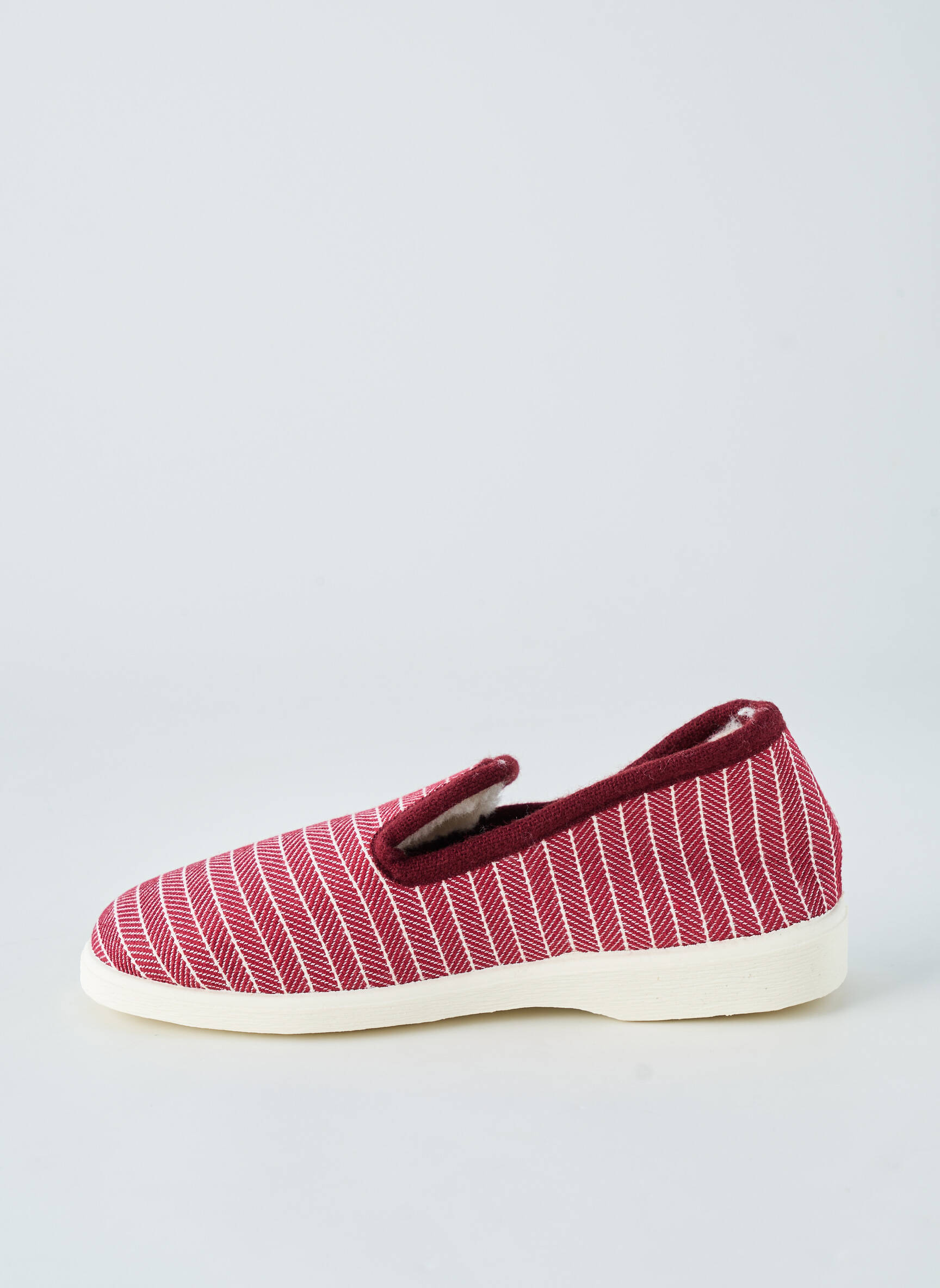 Chaussons/pantoufles bout rond talon plat jusqu'à 3cm rouge DAMART femme