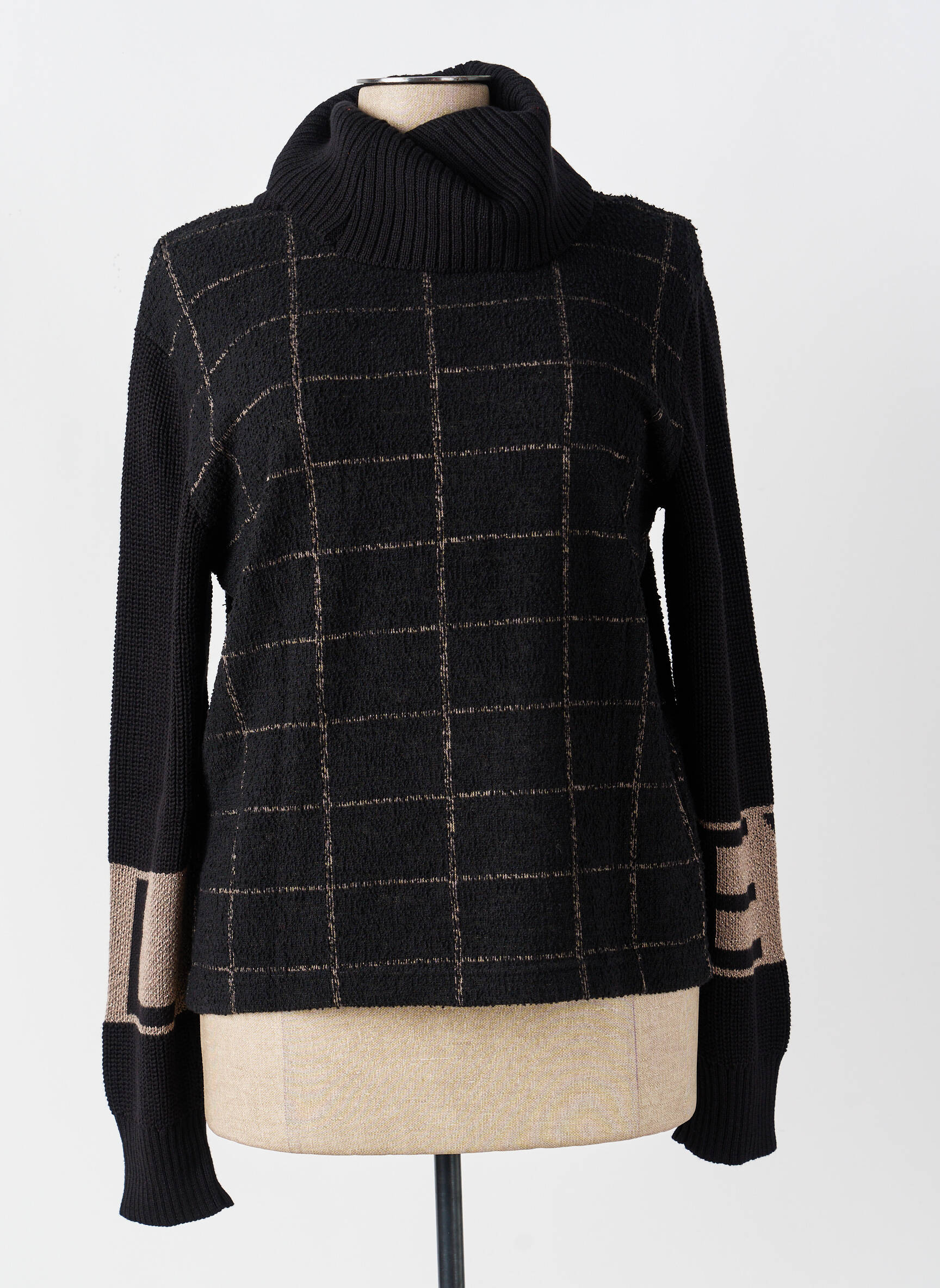 Pull col roulé coupe cintrée manches longues noir BETTY BARCLAY femme