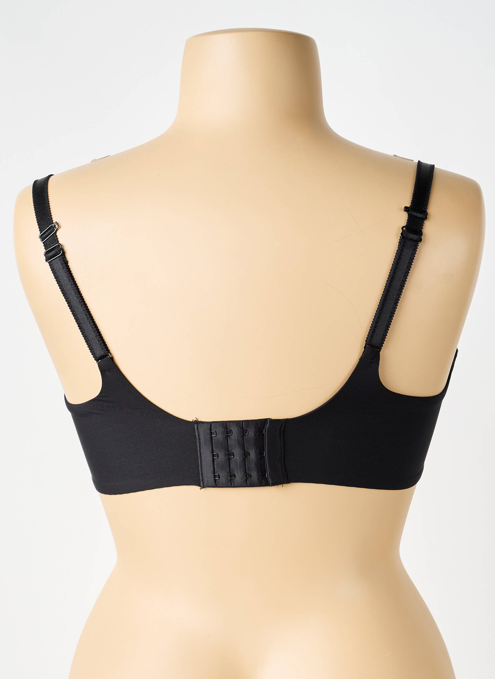 Soutien-gorge effet matière satinée haut soutien-gorge moulé noir CHANTELLE femme