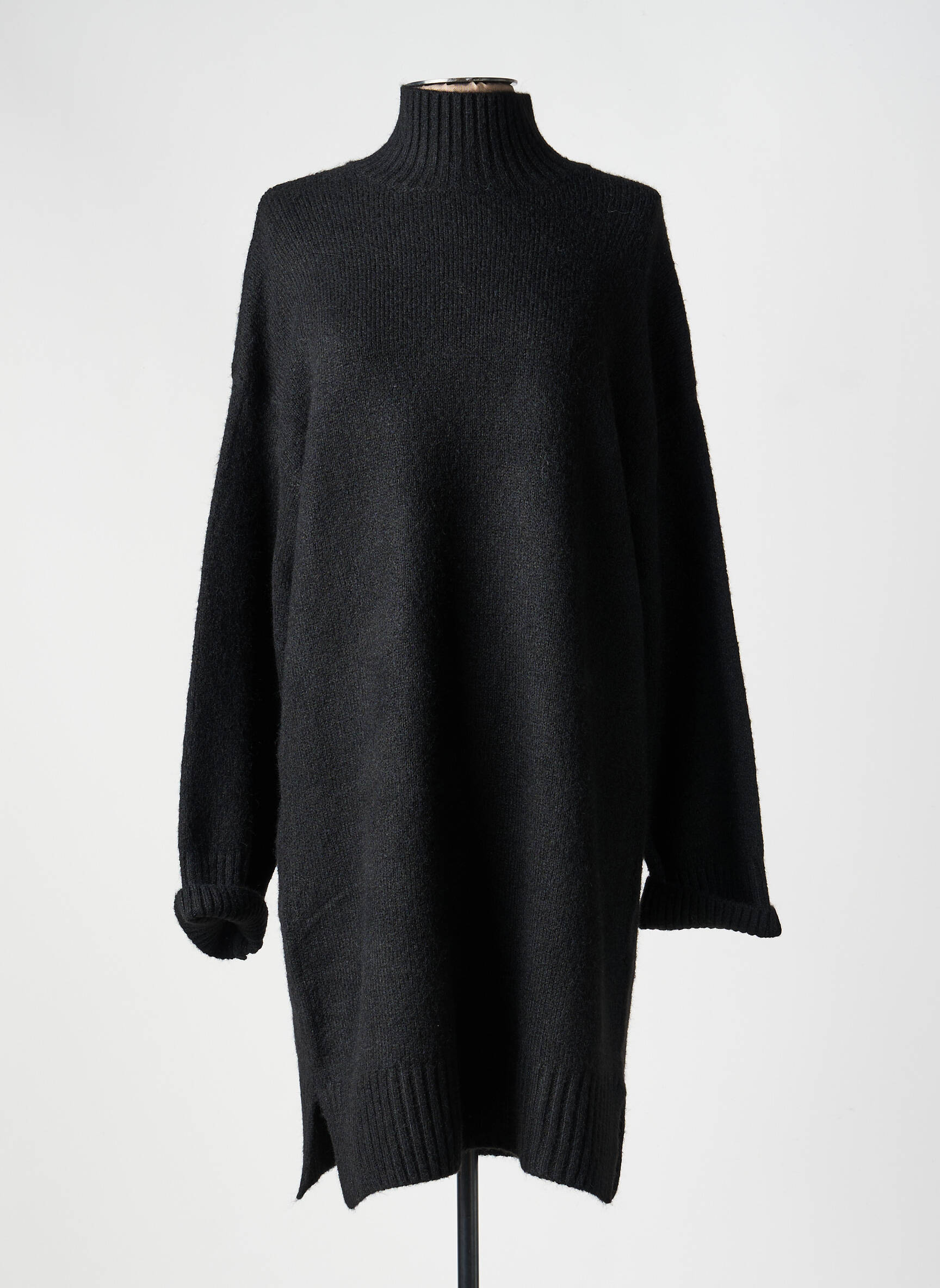 Robe pull coupe droite manches longues noir B.YOUNG femme