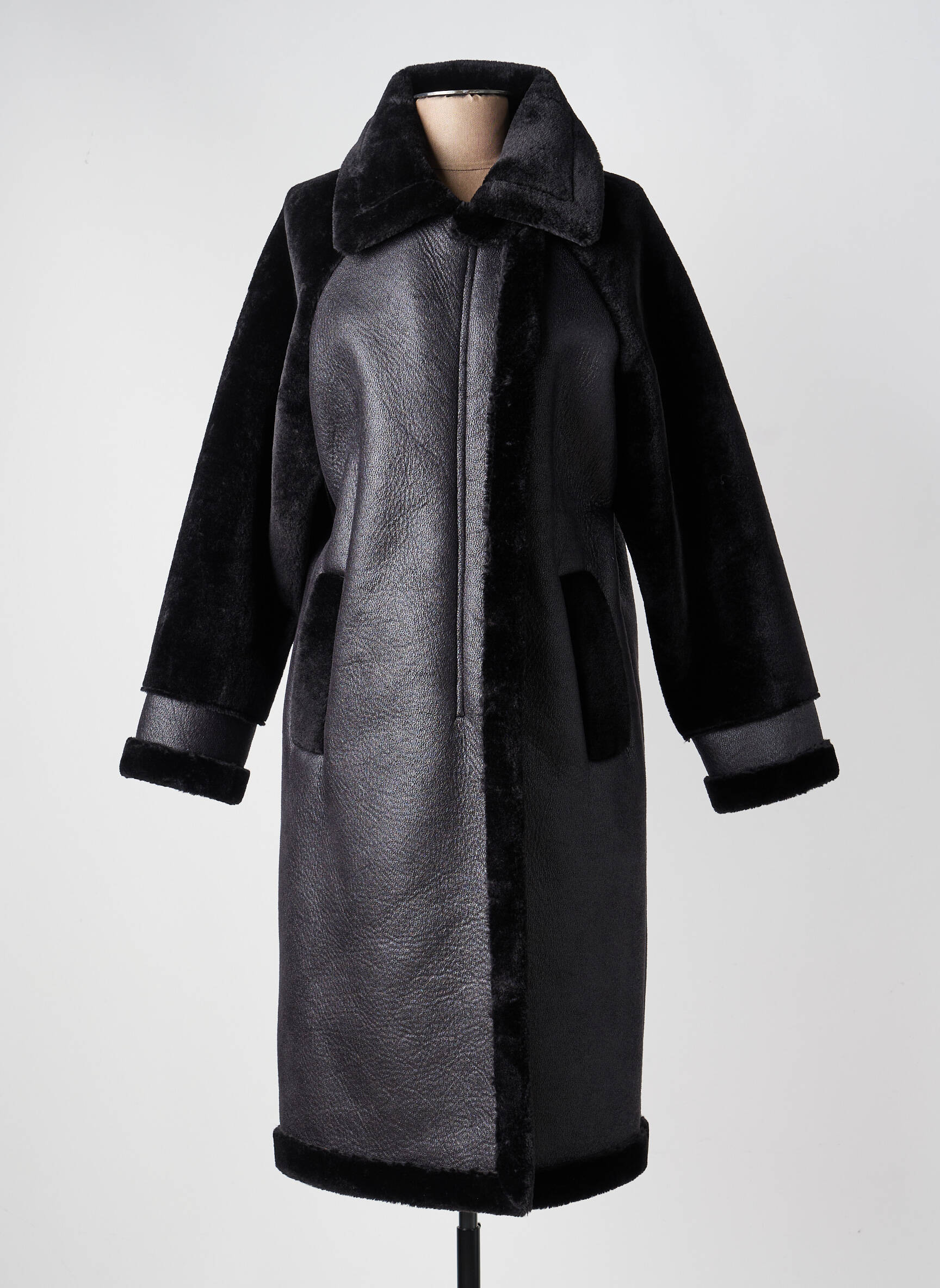Manteau long coupe droite sans capuche noir GUY DUBOUIS femme