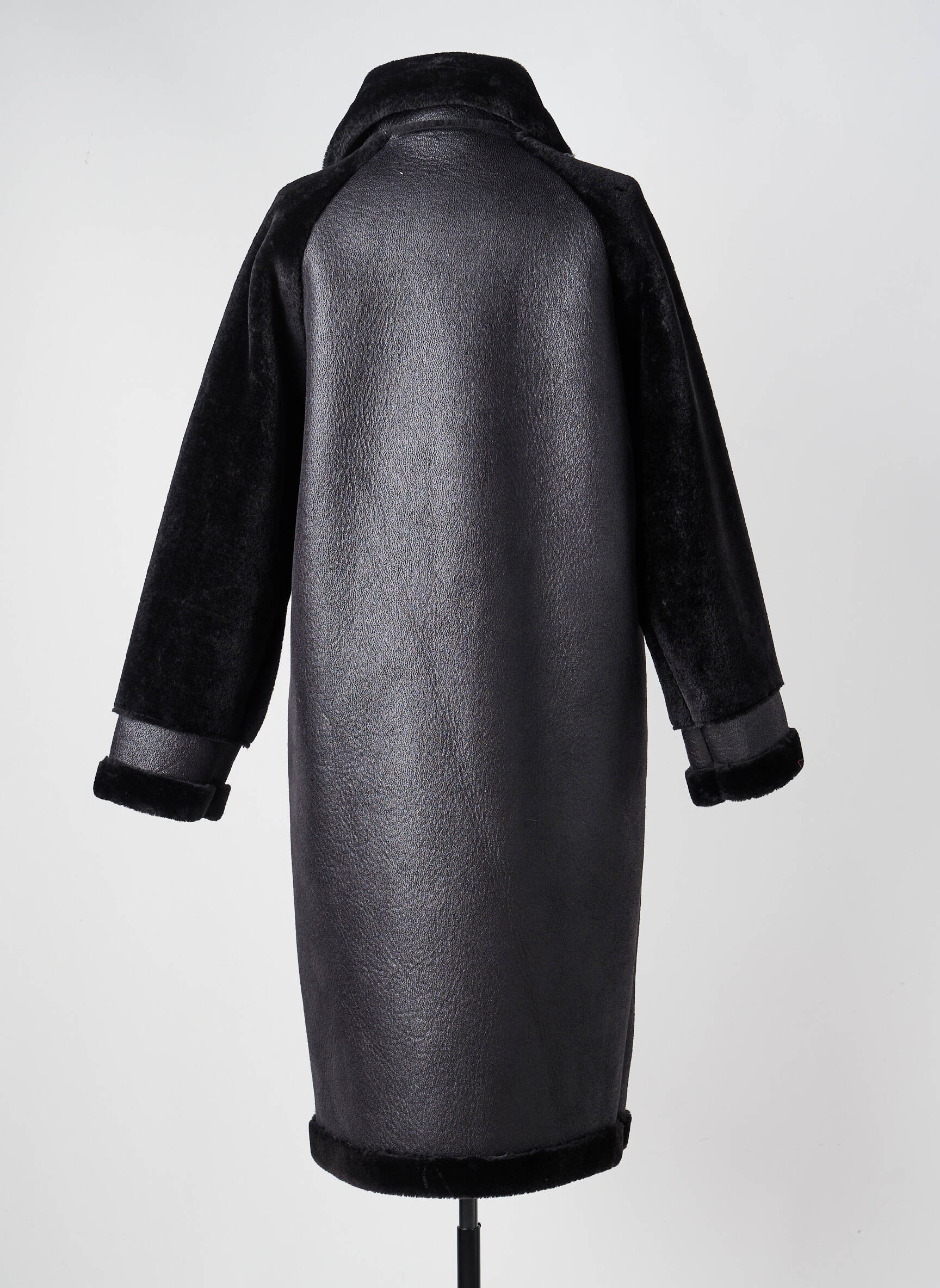 Manteau long coupe droite sans capuche noir GUY DUBOUIS femme