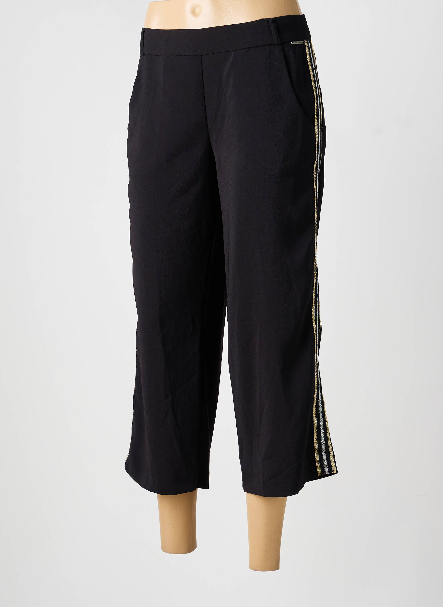 Pantacourt coupe droite taille normale noir VOODOO femme