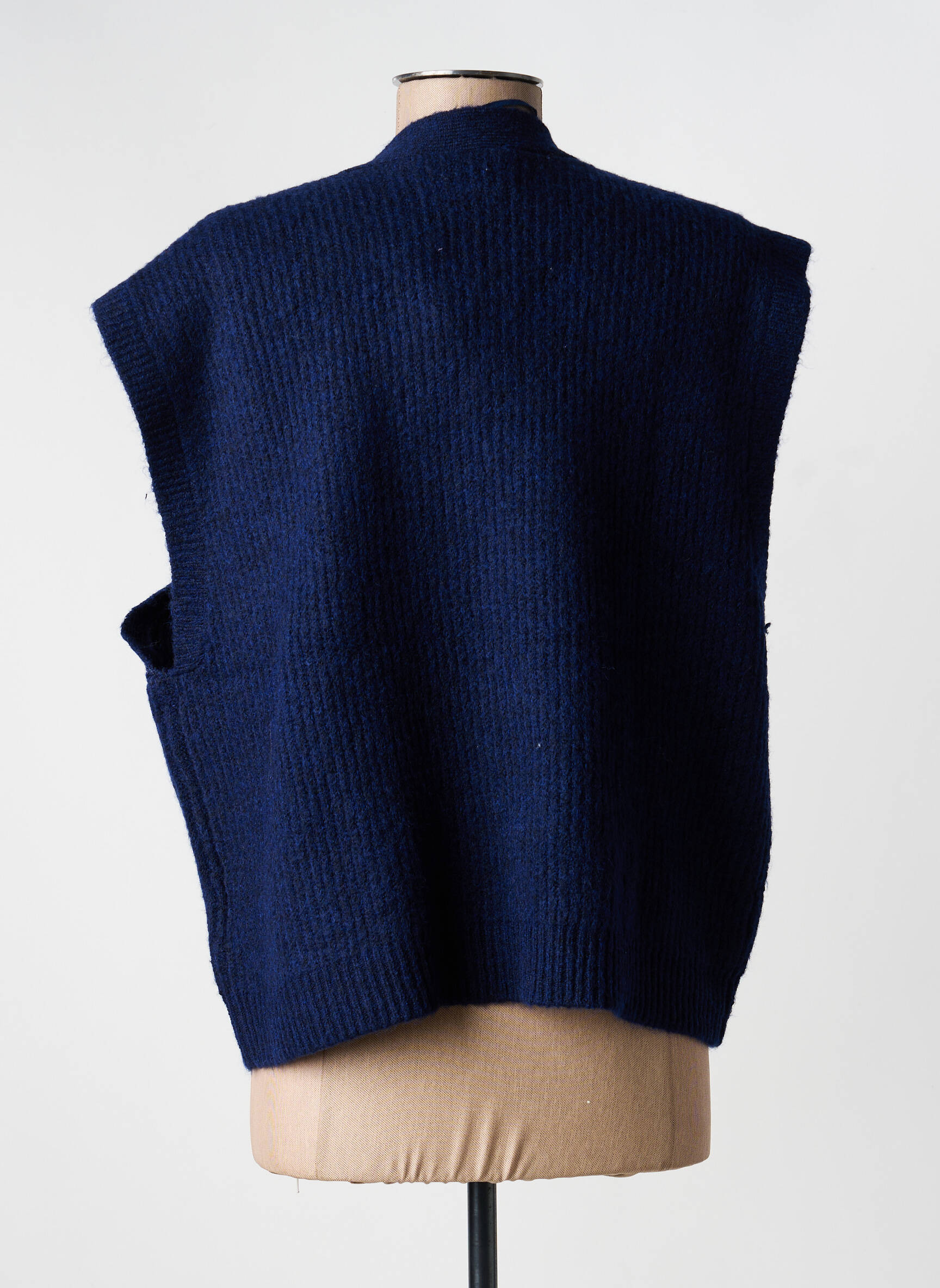 Gilet sans manche fermeture boutonnée sur le devant bleu ICHI femme
