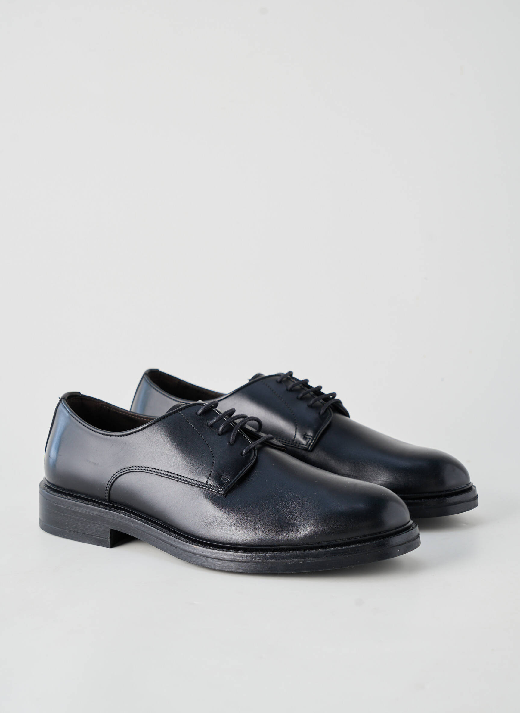 Derbies matière lisse talon bas noir MASSIMO DUTTI homme