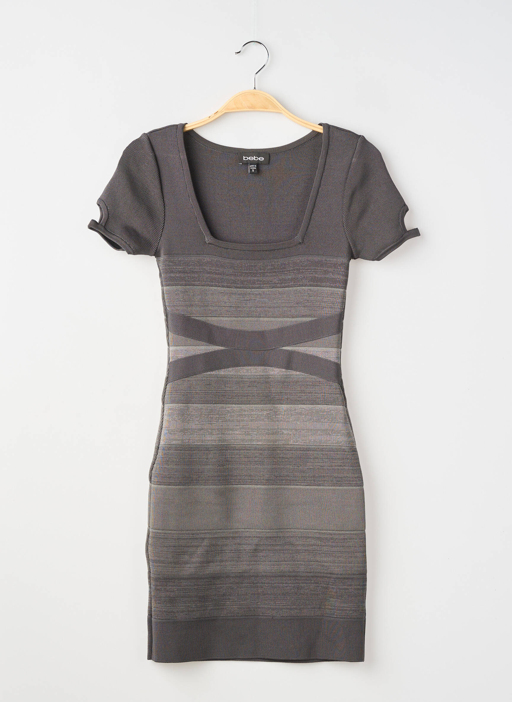 Robe courte manches courtes manches courtes gris BEBE femme