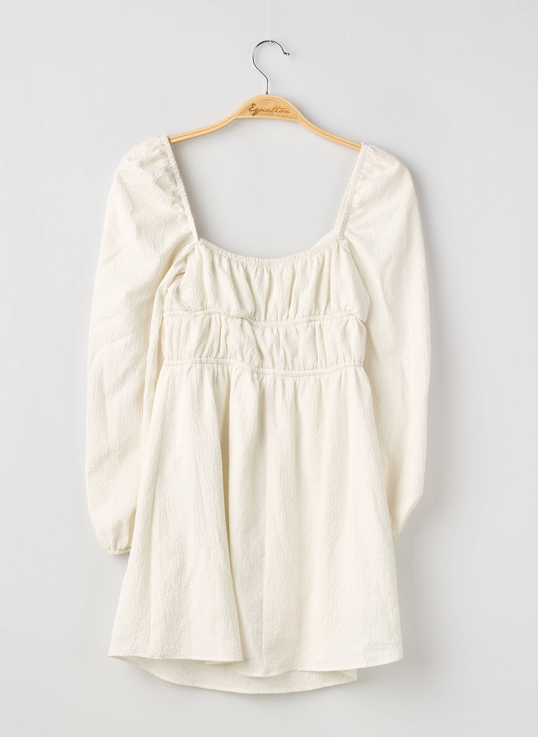 Robe courte coupe évasée manches longues blanc BERSHKA femme