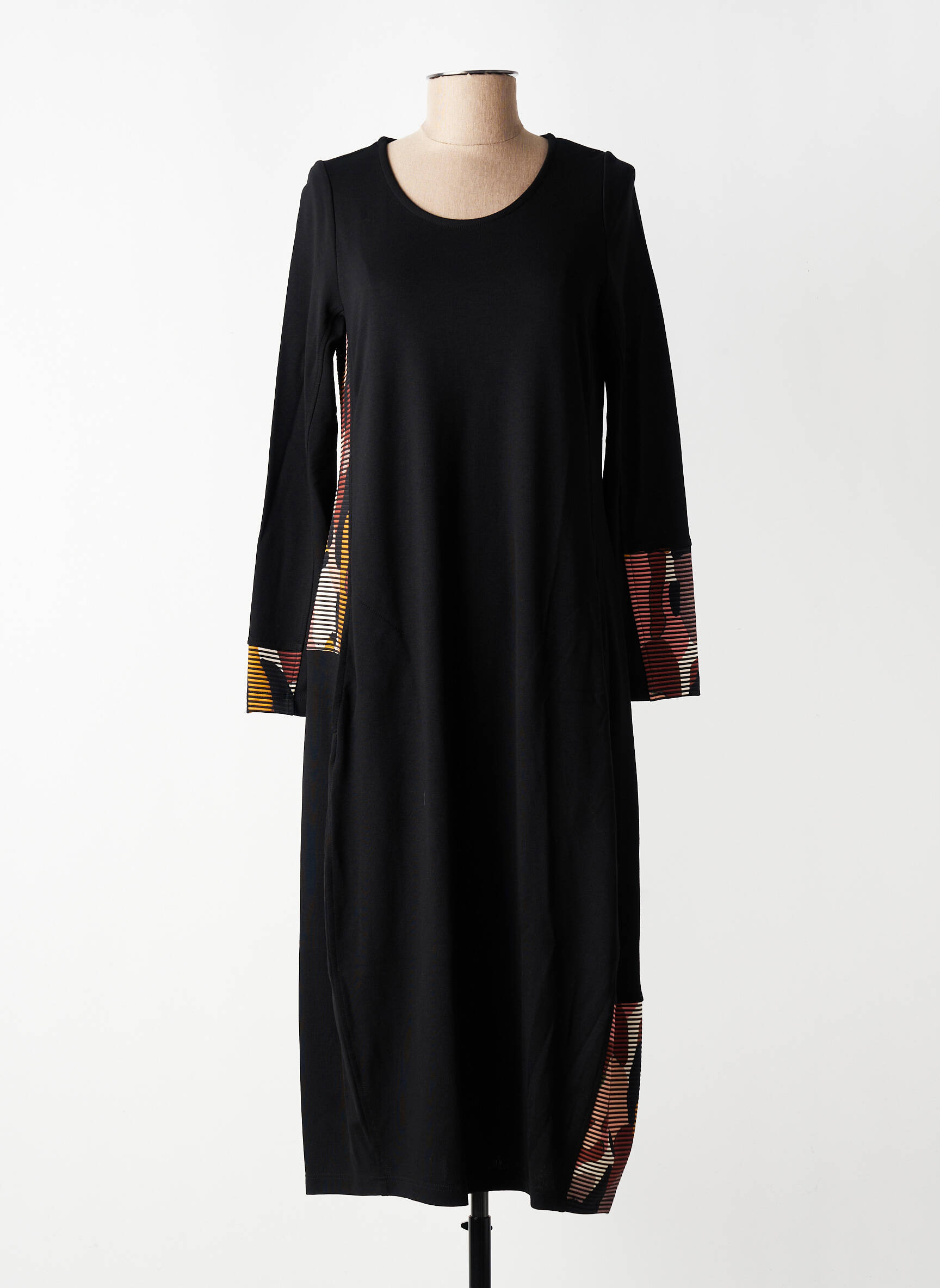 Robe longue manches longues manches longues noir ALEMBIKA femme