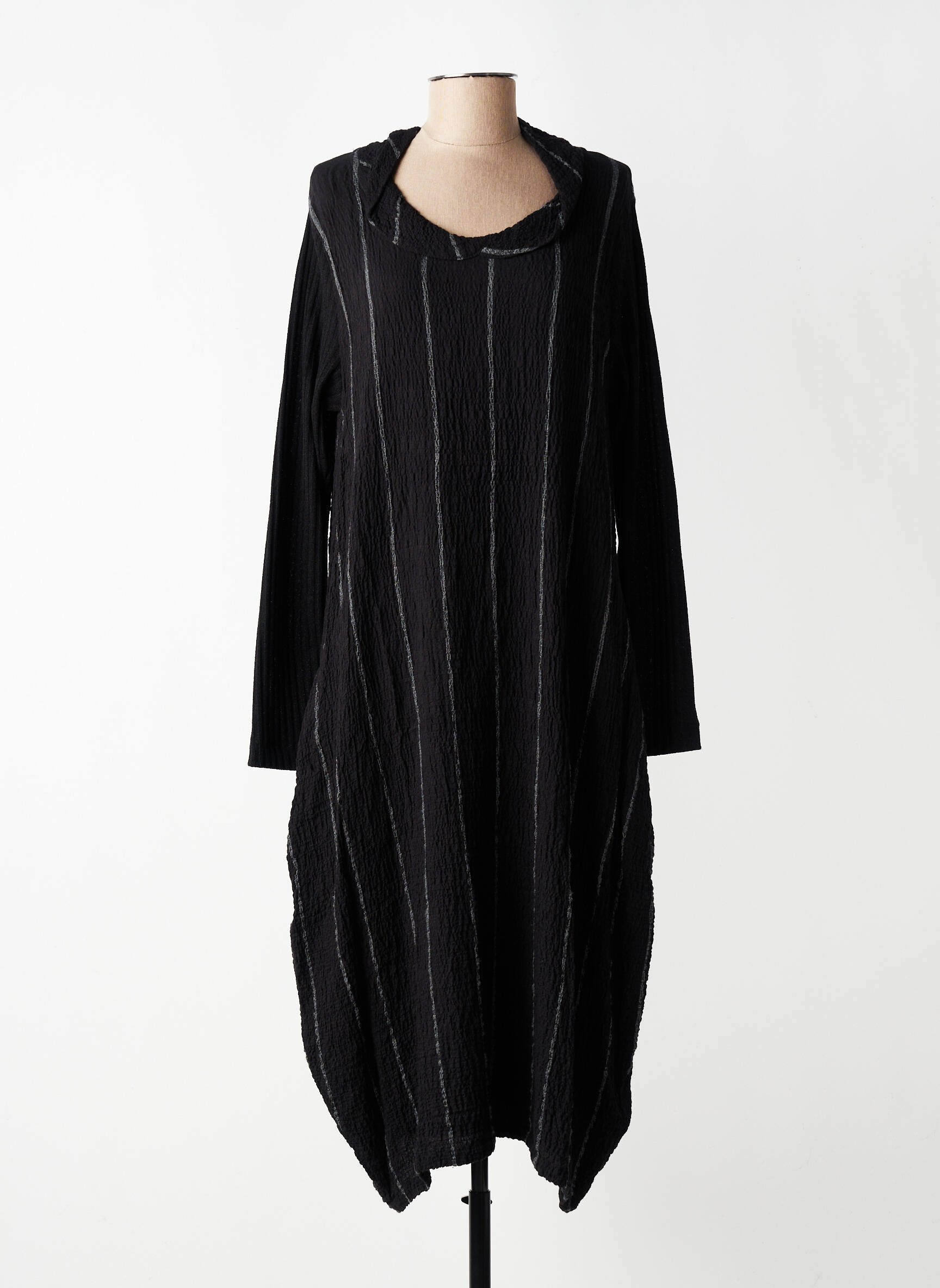 Robe mi-longue tissage crêpe manches longues noir GERSHON BRAM femme