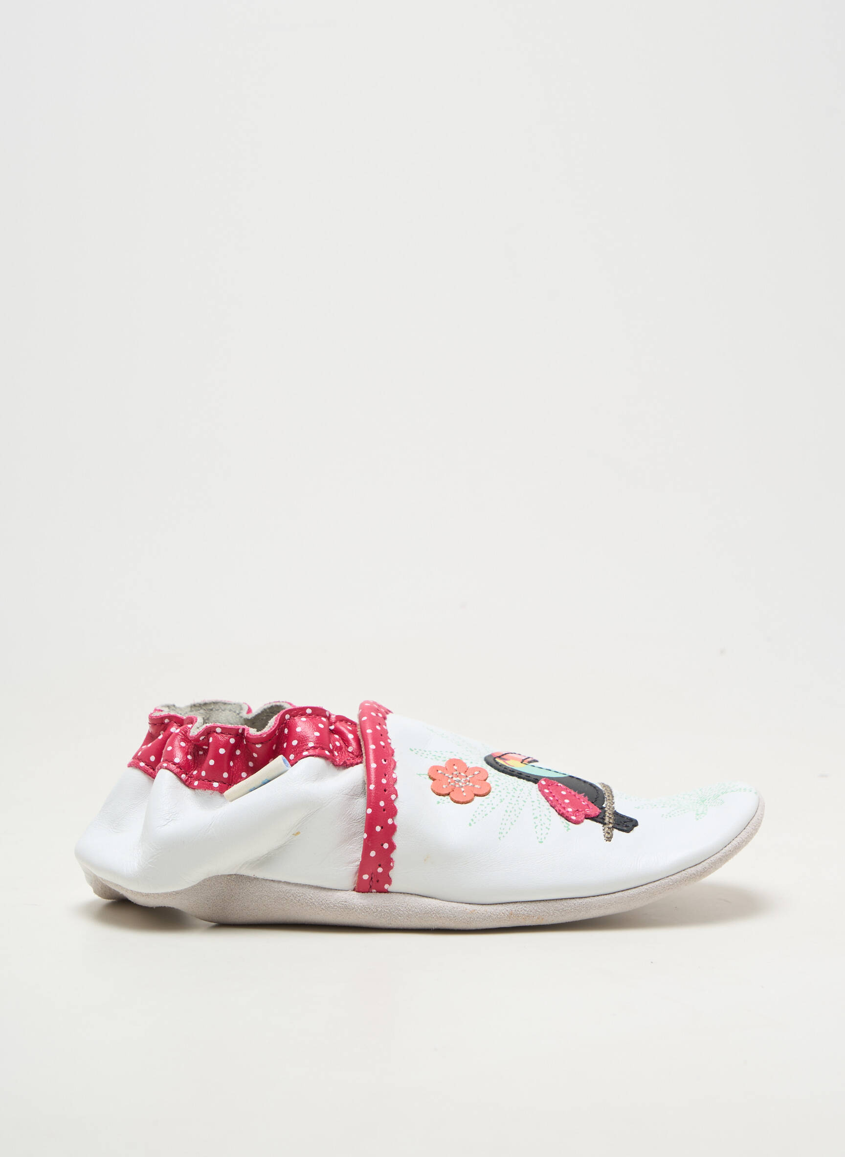 Chaussons/pantoufles matière lisse bout rond blanc ROBEEZ fille