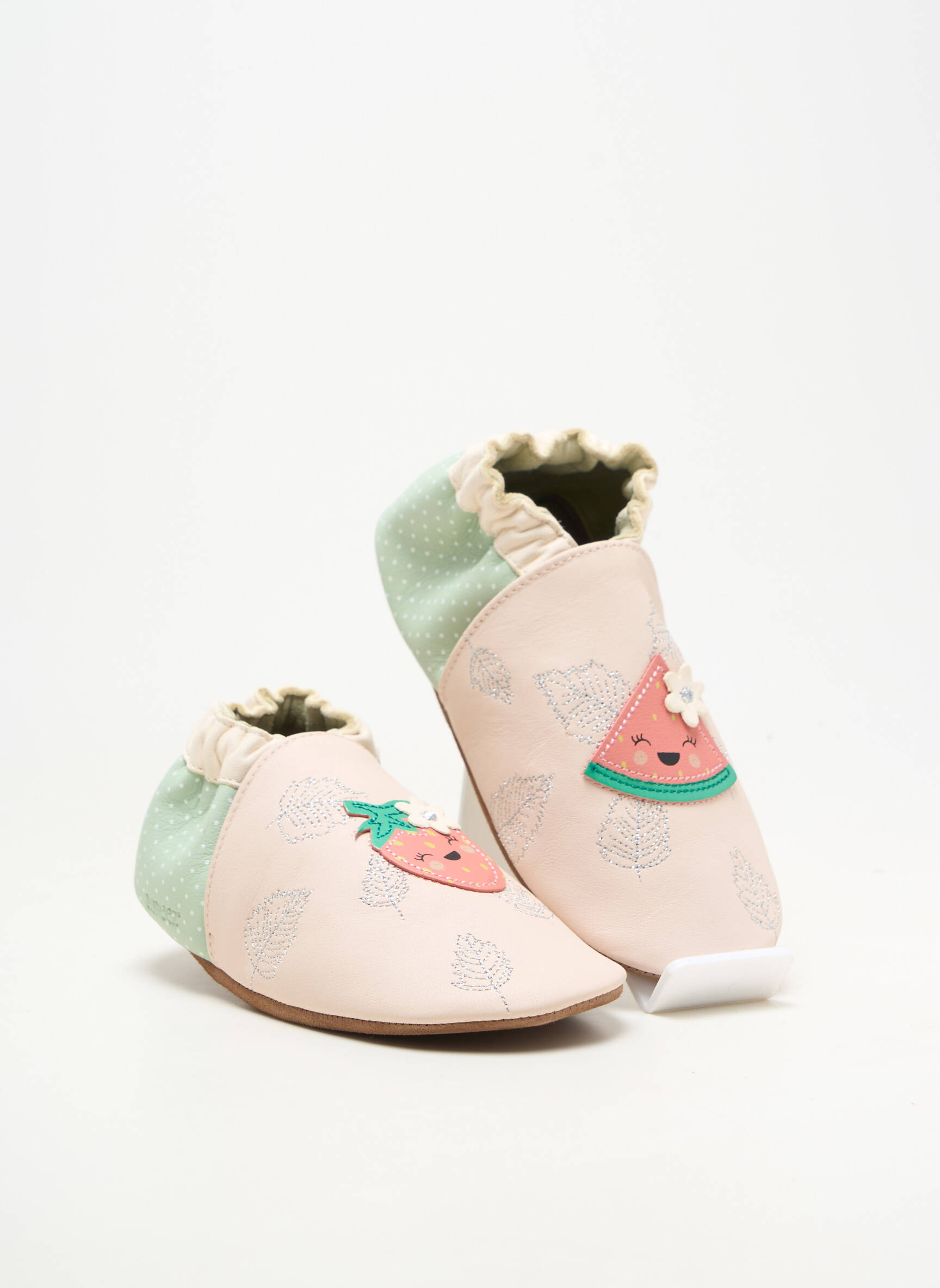 Chaussons/pantoufles matière lisse bout rond rose ROBEEZ fille