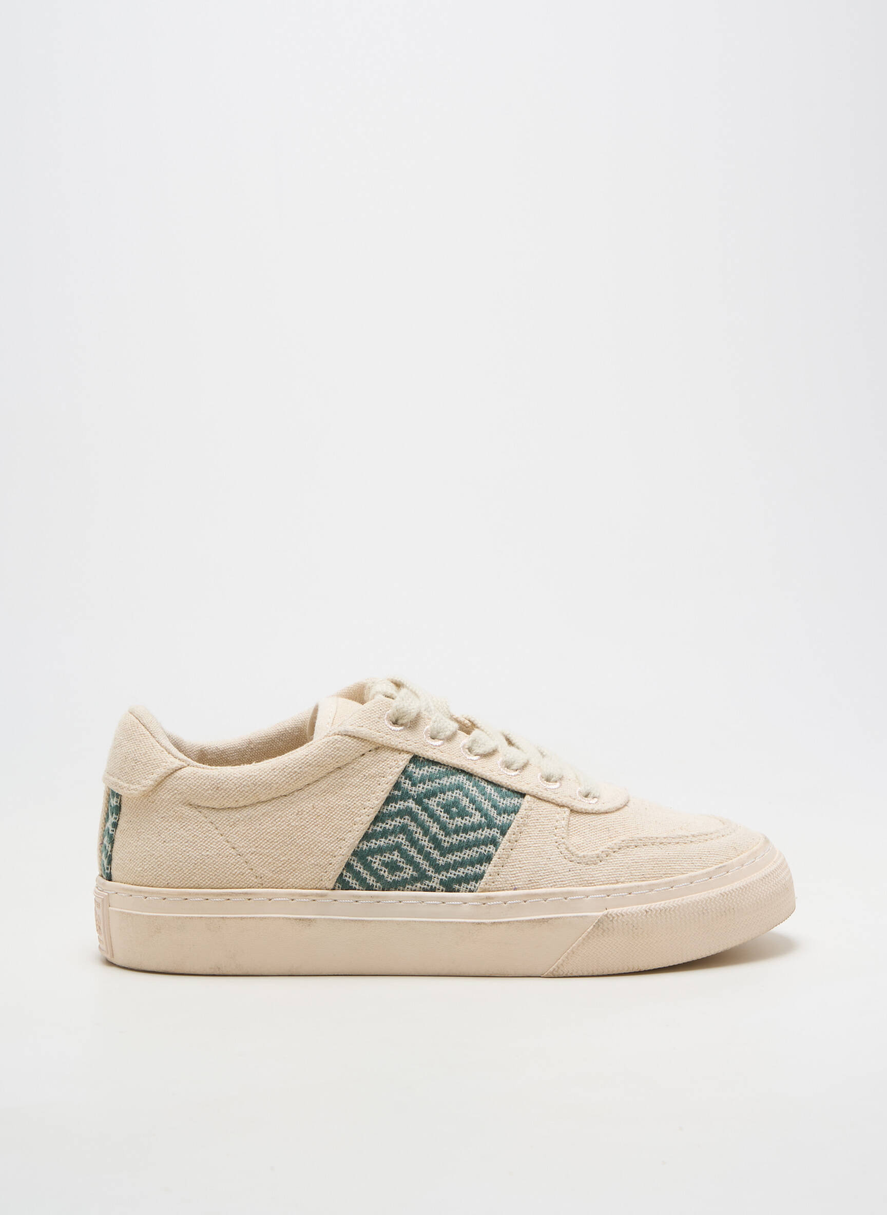Baskets bout rond talon plat jusqu'à 3cm beige N'GO femme
