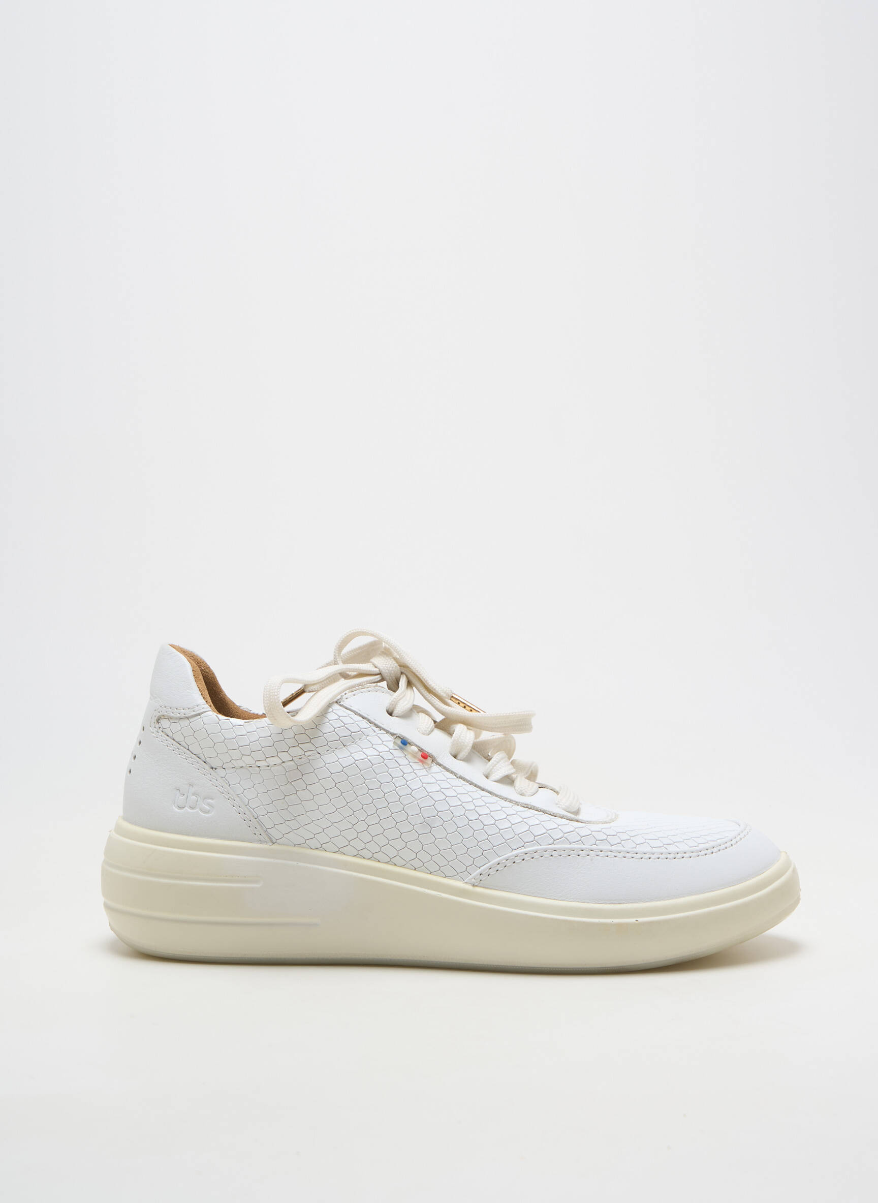 Baskets matière lisse talon de 4 à 6cm blanc TBS femme