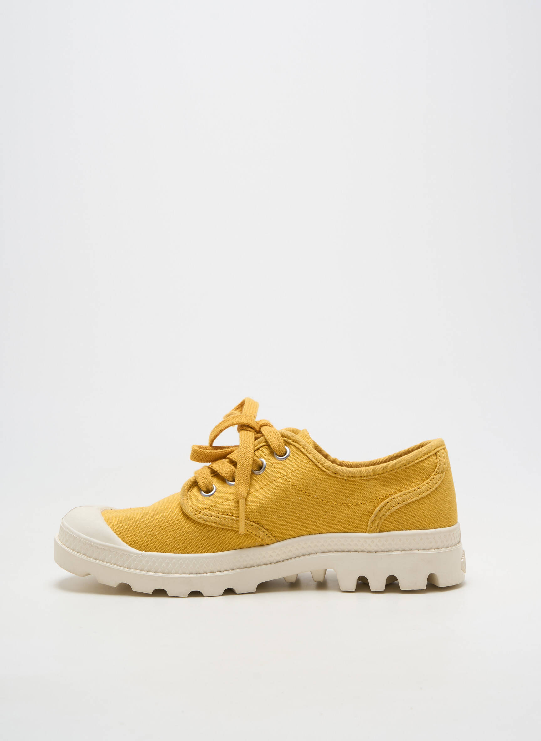 Baskets bout rond talon plat jusqu'à 3cm jaune PALLADIUM femme
