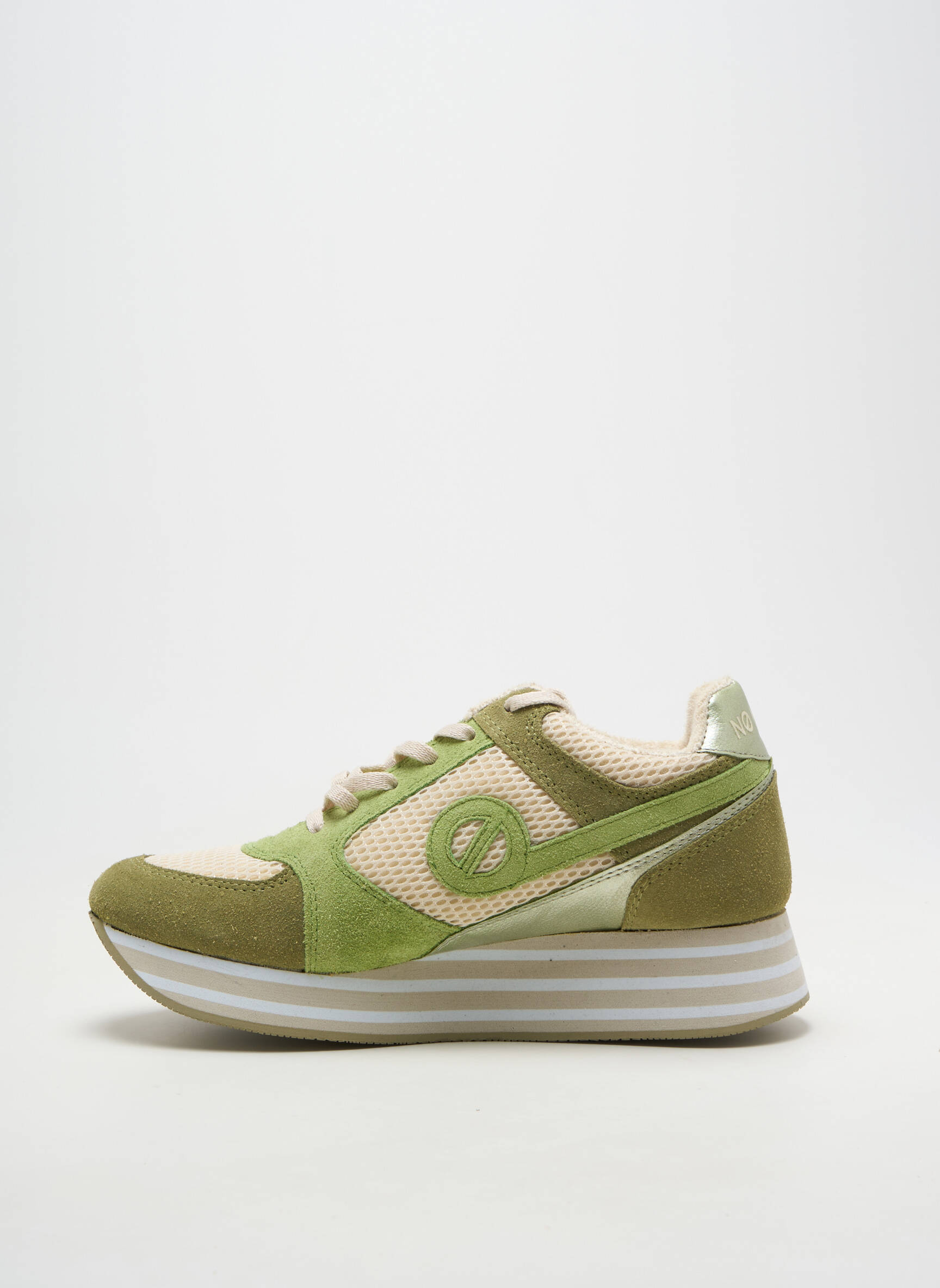 Baskets bout rond talon plat jusqu'à 3cm vert NO NAME femme