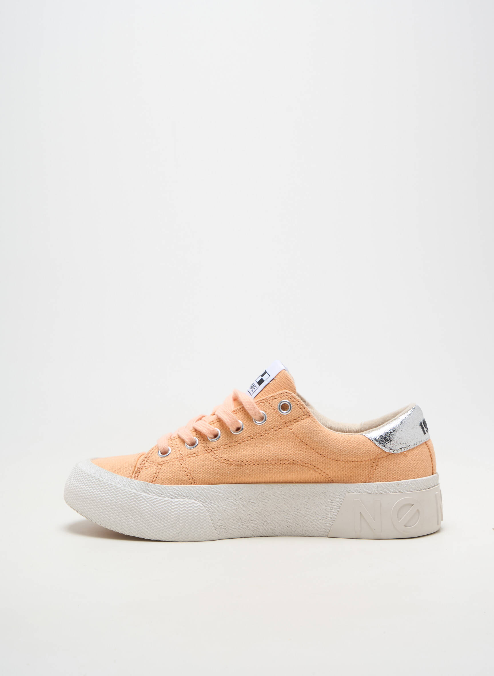 Baskets bout rond talon plat jusqu'à 3cm orange NO NAME femme