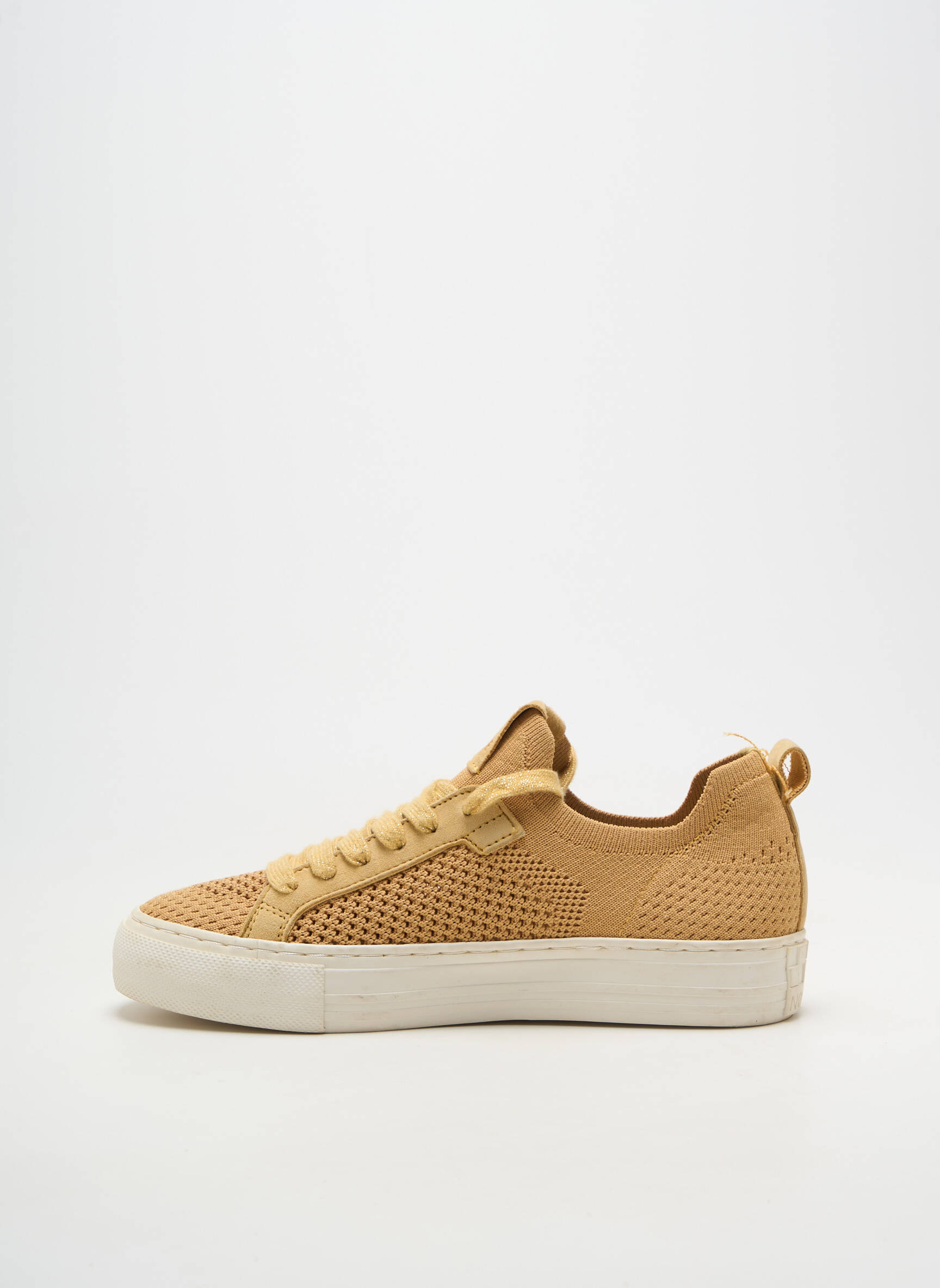 Baskets bout rond talon plat jusqu'à 3cm jaune NO NAME femme