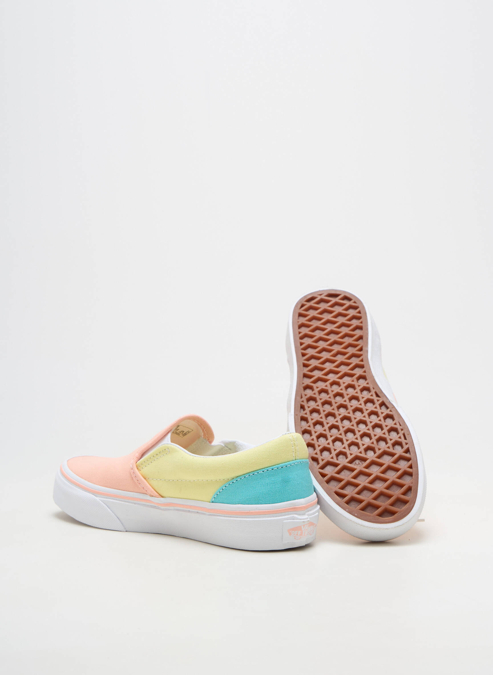 Slip ons bout rond bout rond rose VANS fille