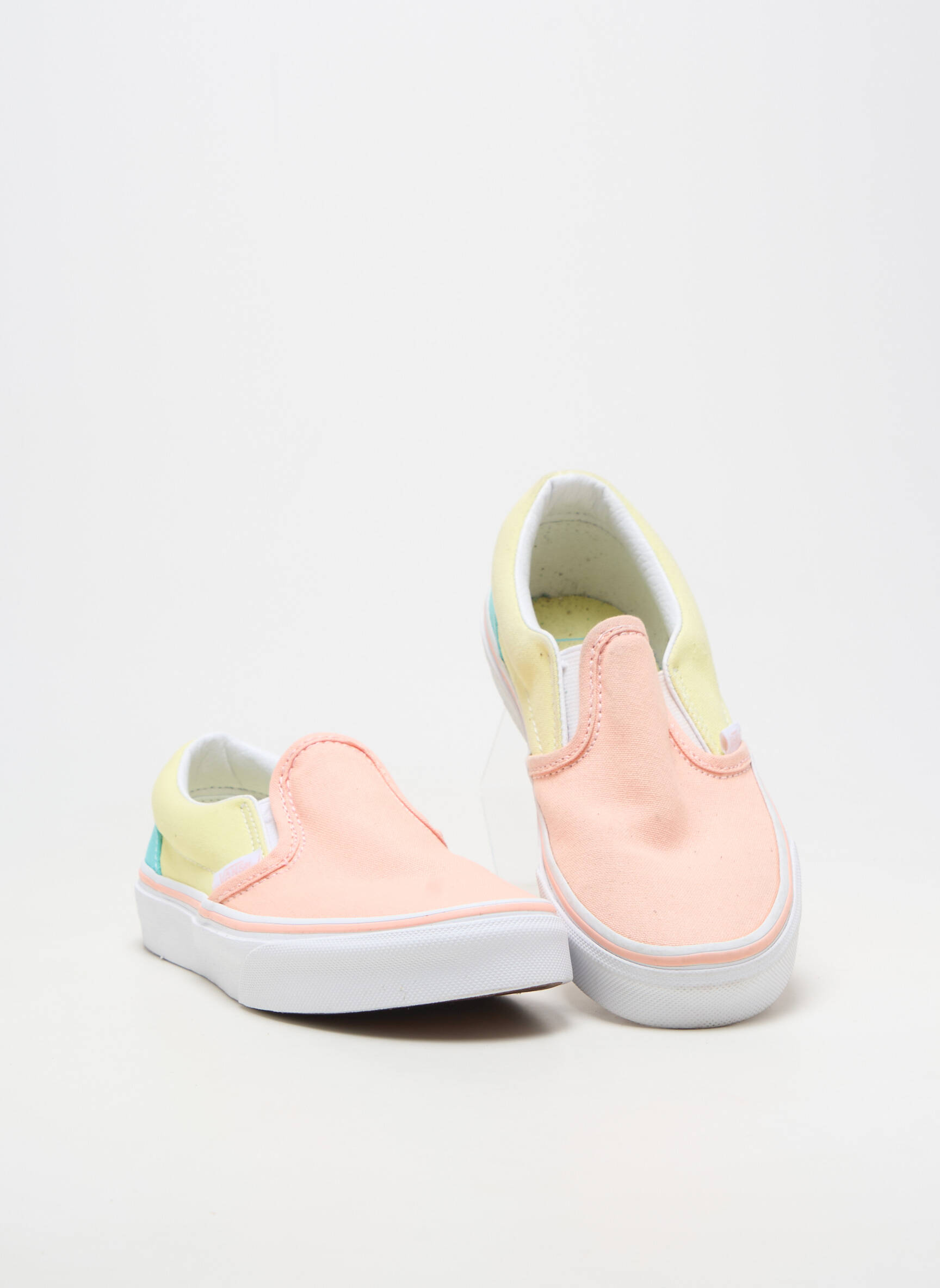 Slip ons bout rond bout rond rose VANS fille