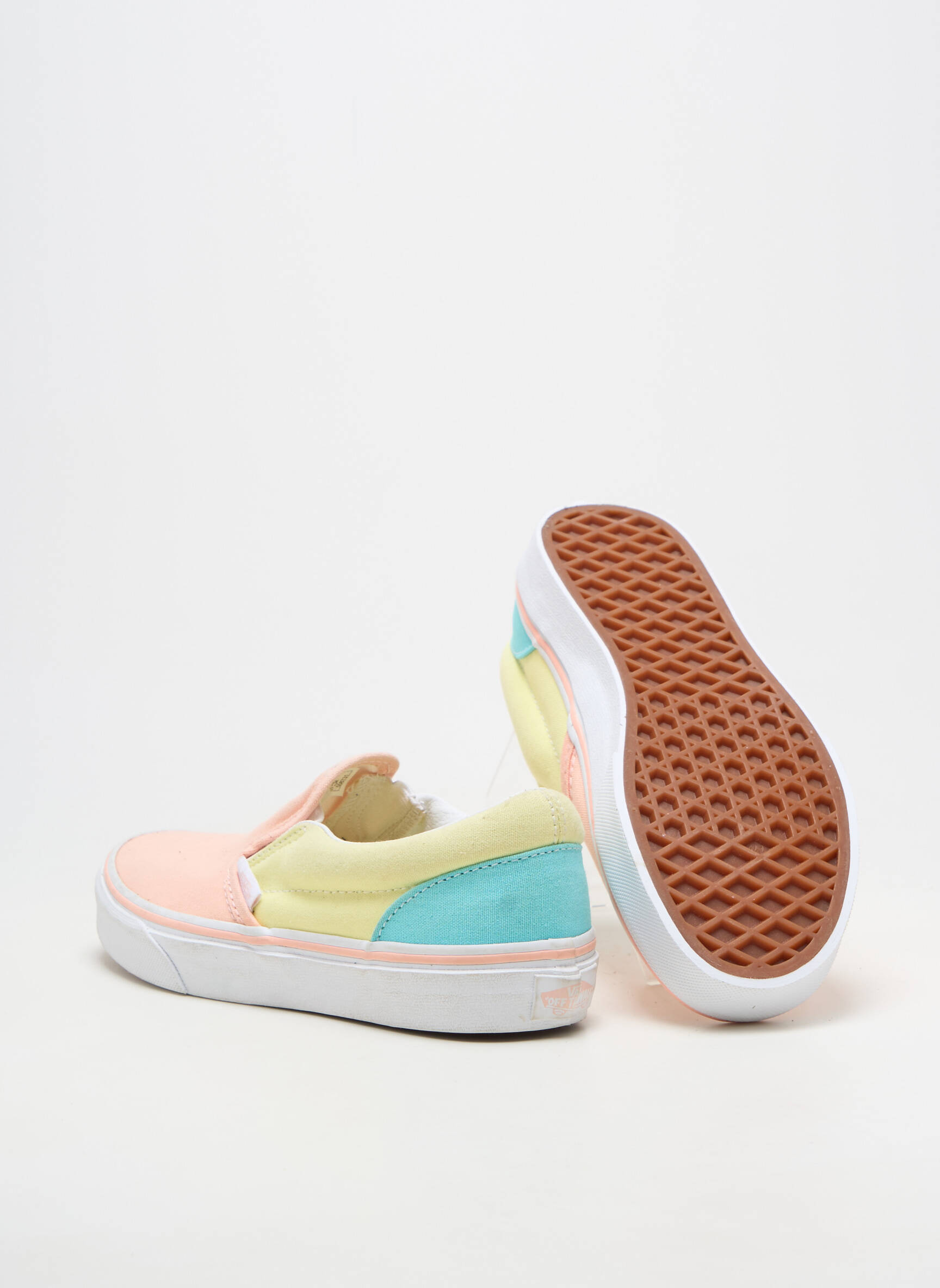 Slip ons bout rond bout rond rose VANS fille