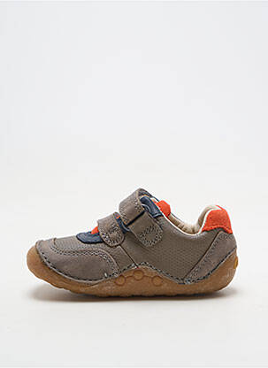Baskets matière lisse bout rond marron CLARKS garçon