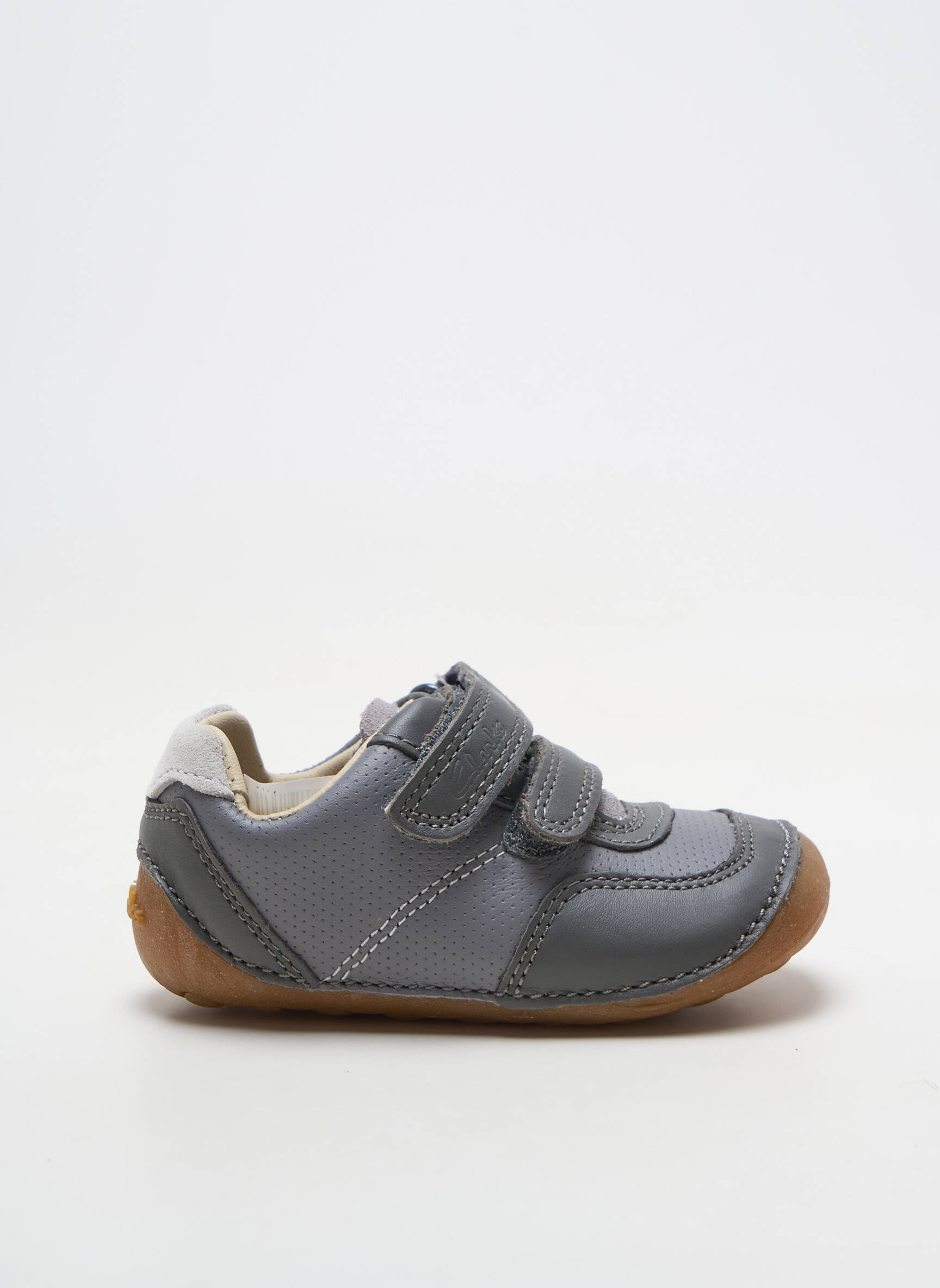 Baskets matière lisse bout rond gris CLARKS garçon