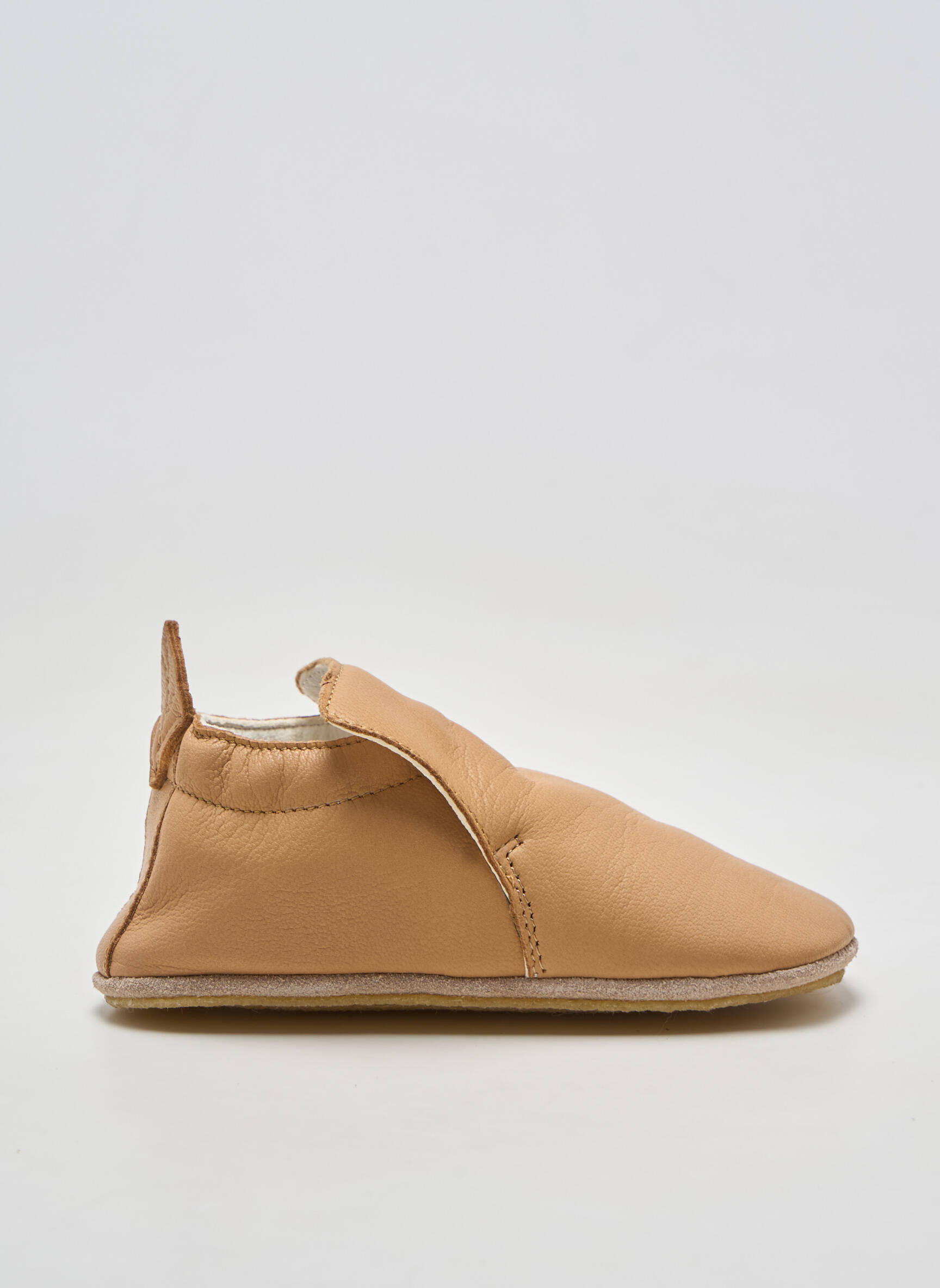 Chaussons/pantoufles matière lisse bout rond marron NATURINO enfant