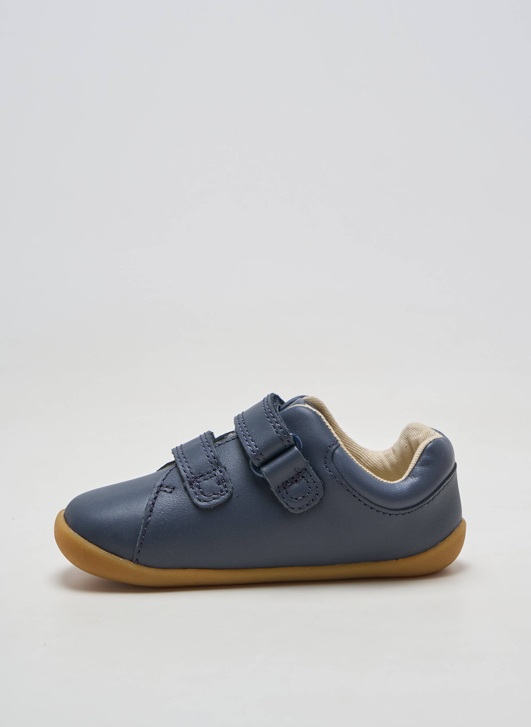 Baskets matière lisse bout rond bleu CLARKS garçon