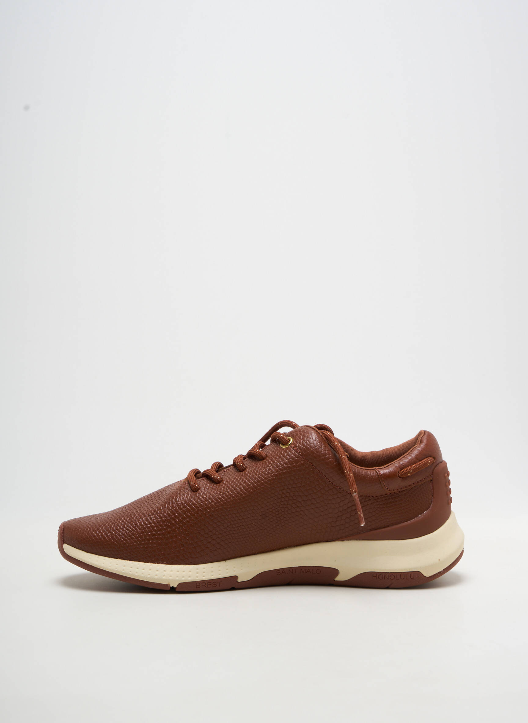 Baskets matière lisse talon plat jusqu'à 3cm marron TBS femme
