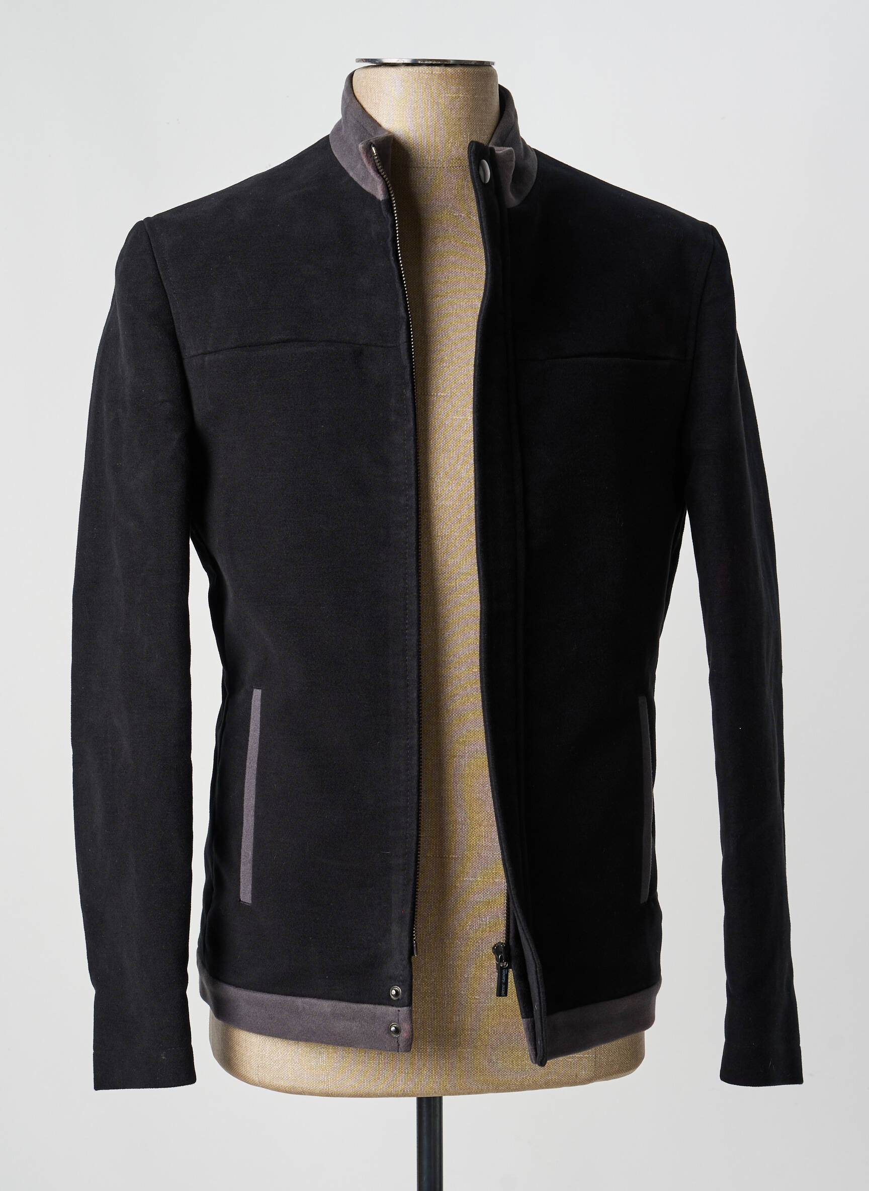 Veste chic finition intérieure doublure satiné noir PIERRE TALAMON homme