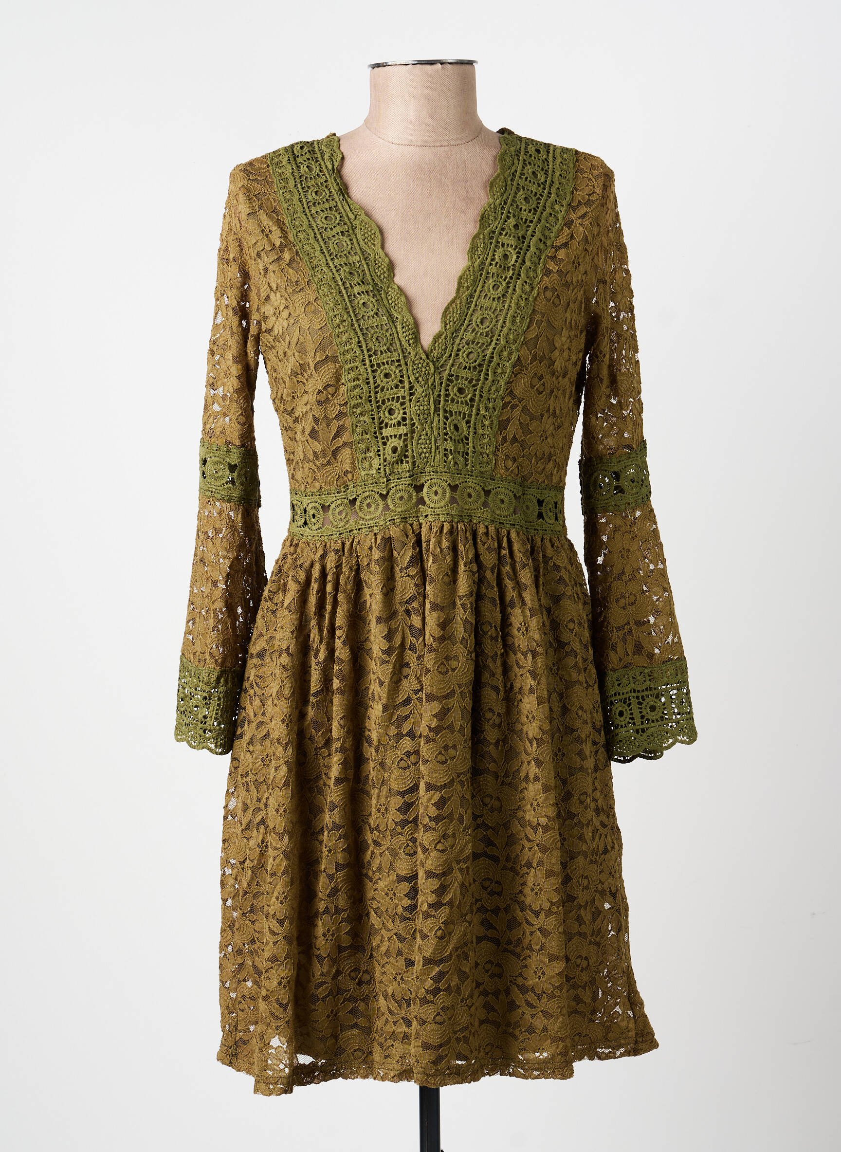 Robe courte coupe évasée manches longues vert LILIE ROSE femme