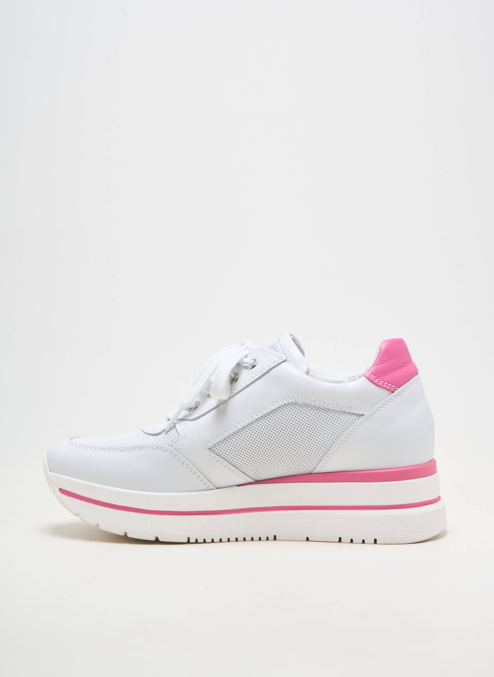 Baskets matière lisse talon de 4 à 6cm blanc NERO GIARDINI femme