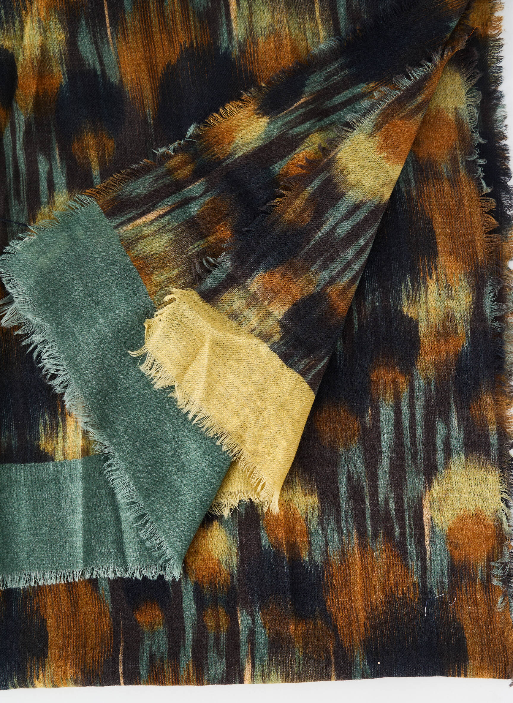 Foulard imprimé fantaisie vert STORIATIPIC femme
