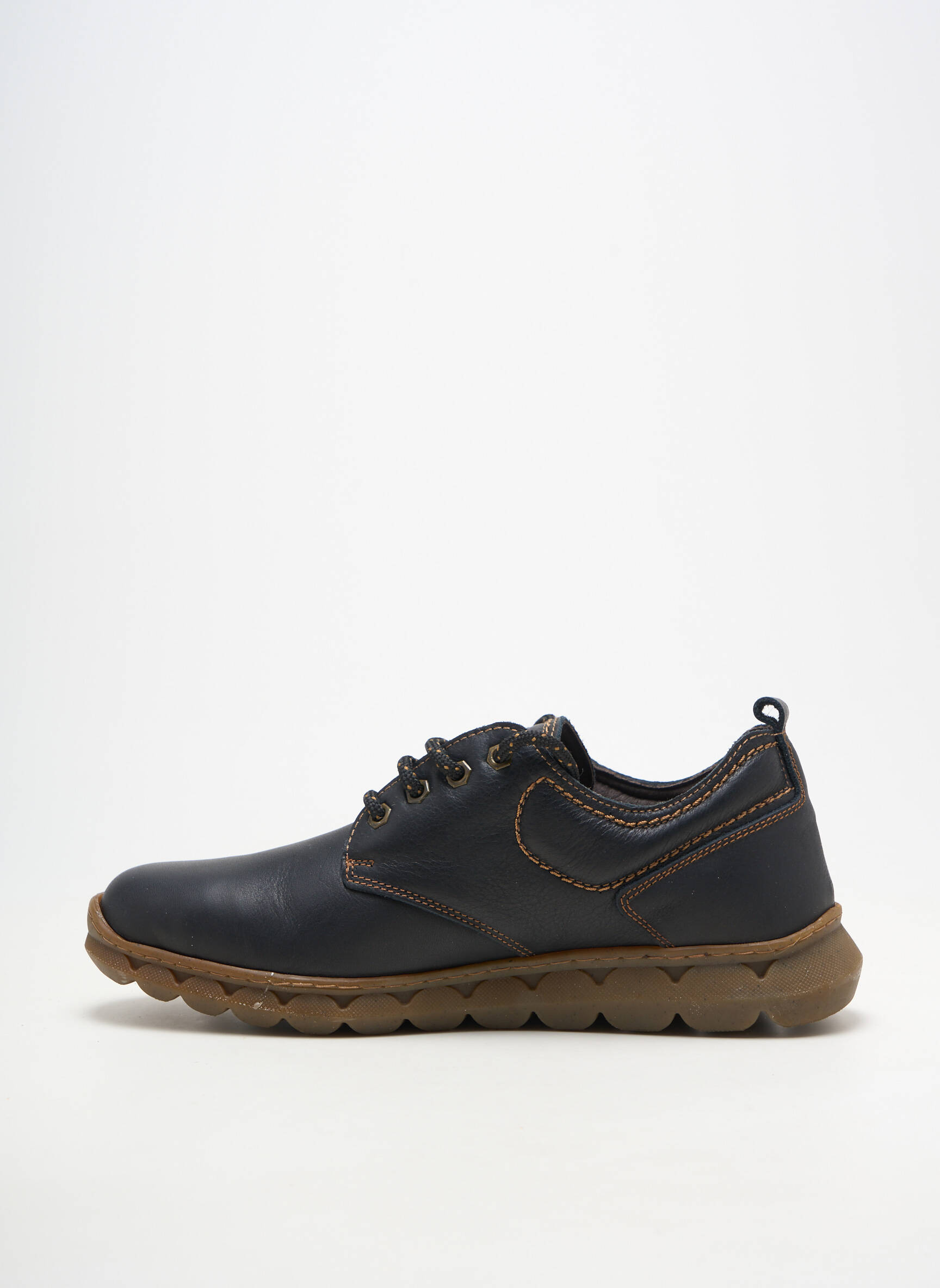 Baskets matière lisse bout rond noir ON FOOT homme