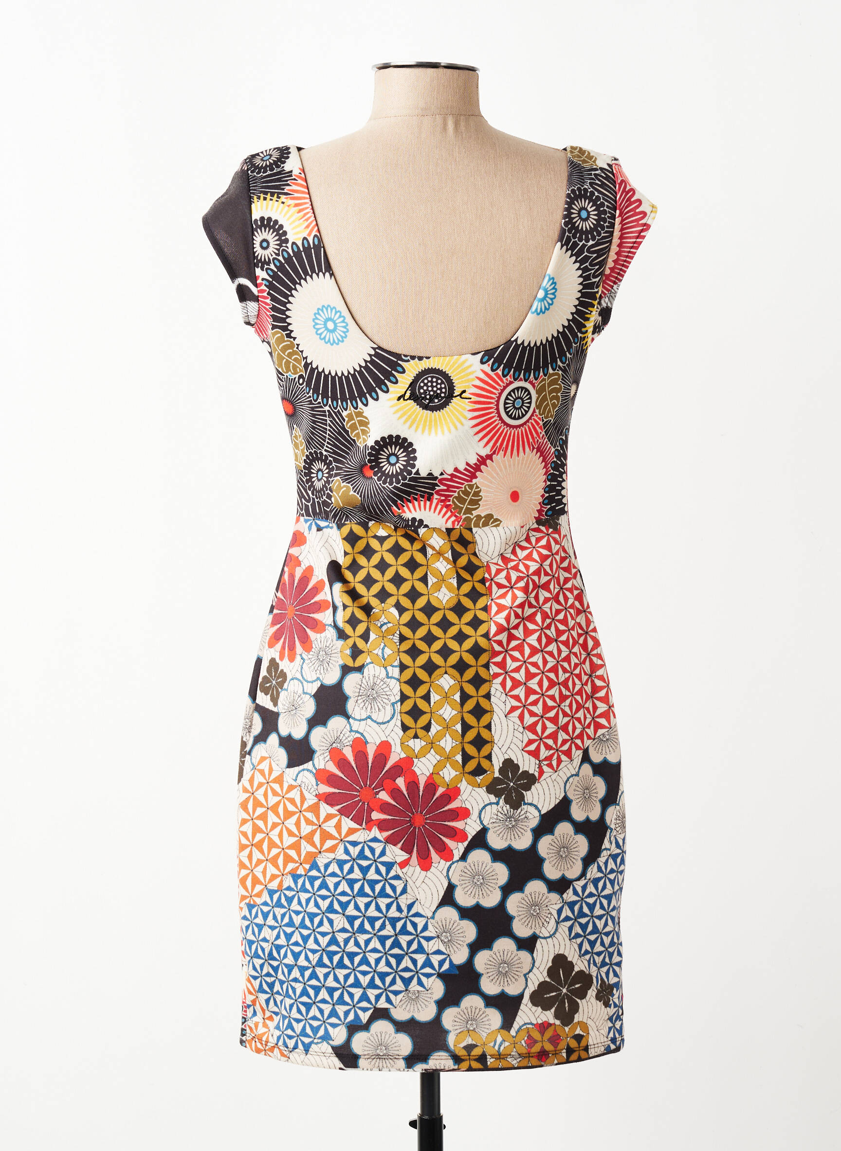 Robe courte manches courtes manches courtes noir DESIGUAL femme