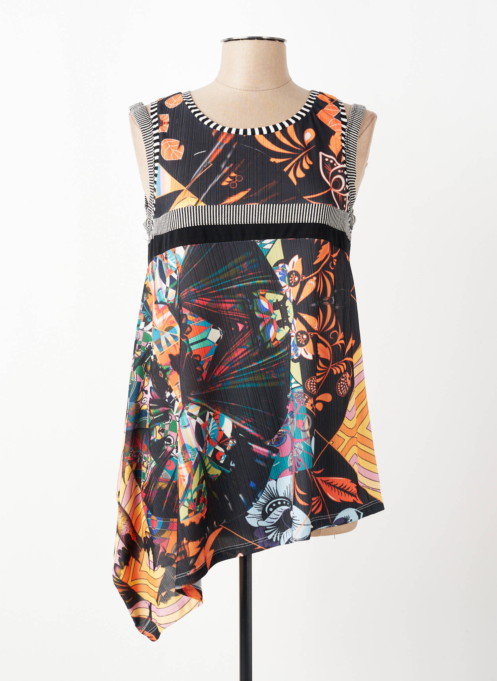Top sans manche sans manche noir EROKE femme