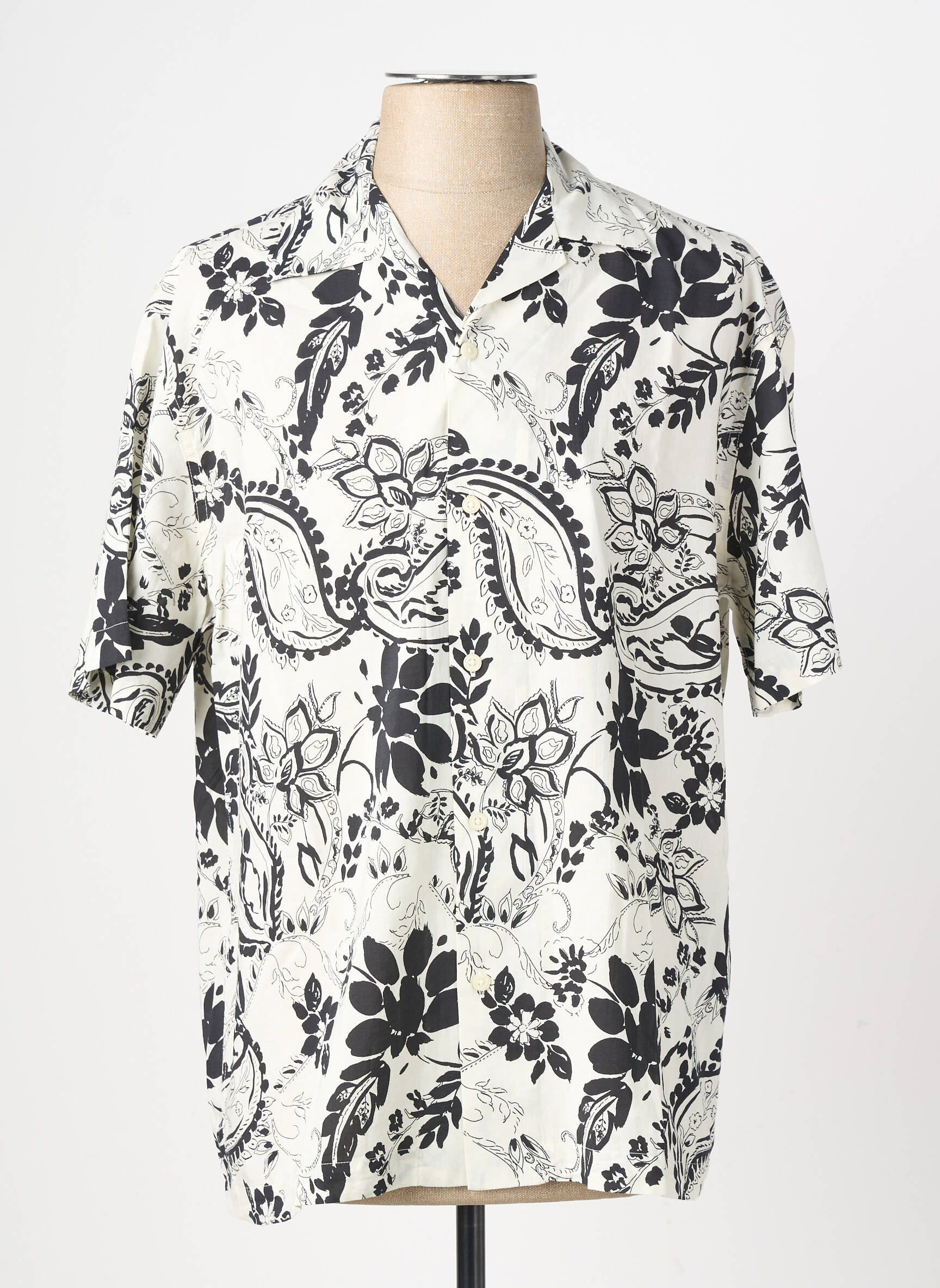 Chemise manches courtes col tailleur noir SELECTED homme