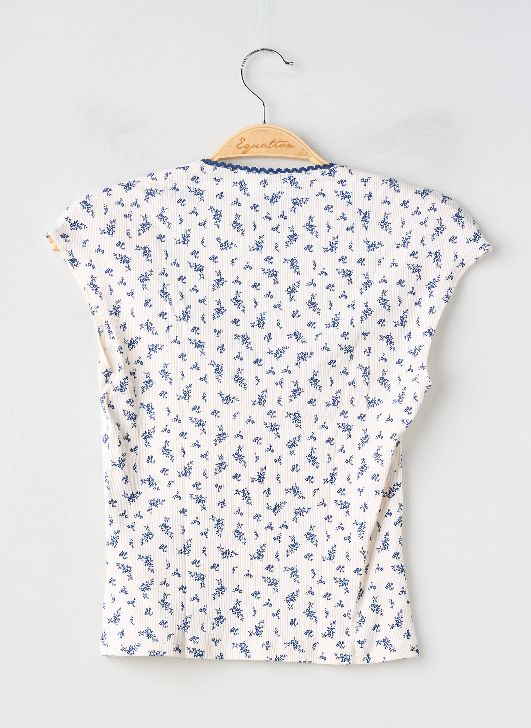 T-shirt col v manches courtes bleu DIVIDED H&M femme
