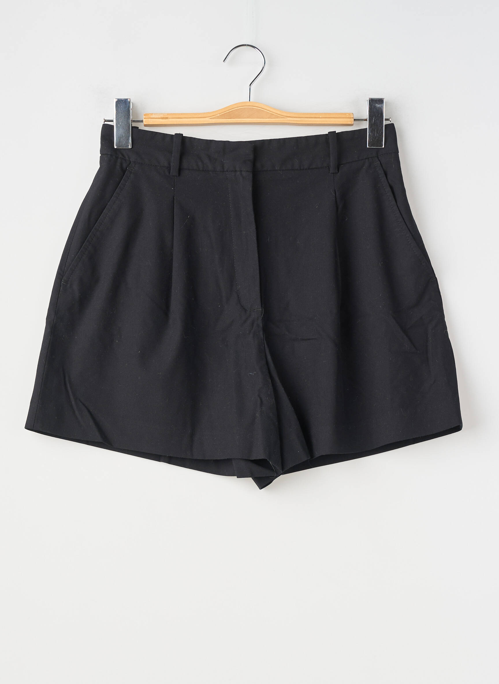 Short fermeture zippée sous rabat avec crochet taille haute noir ZARA femme