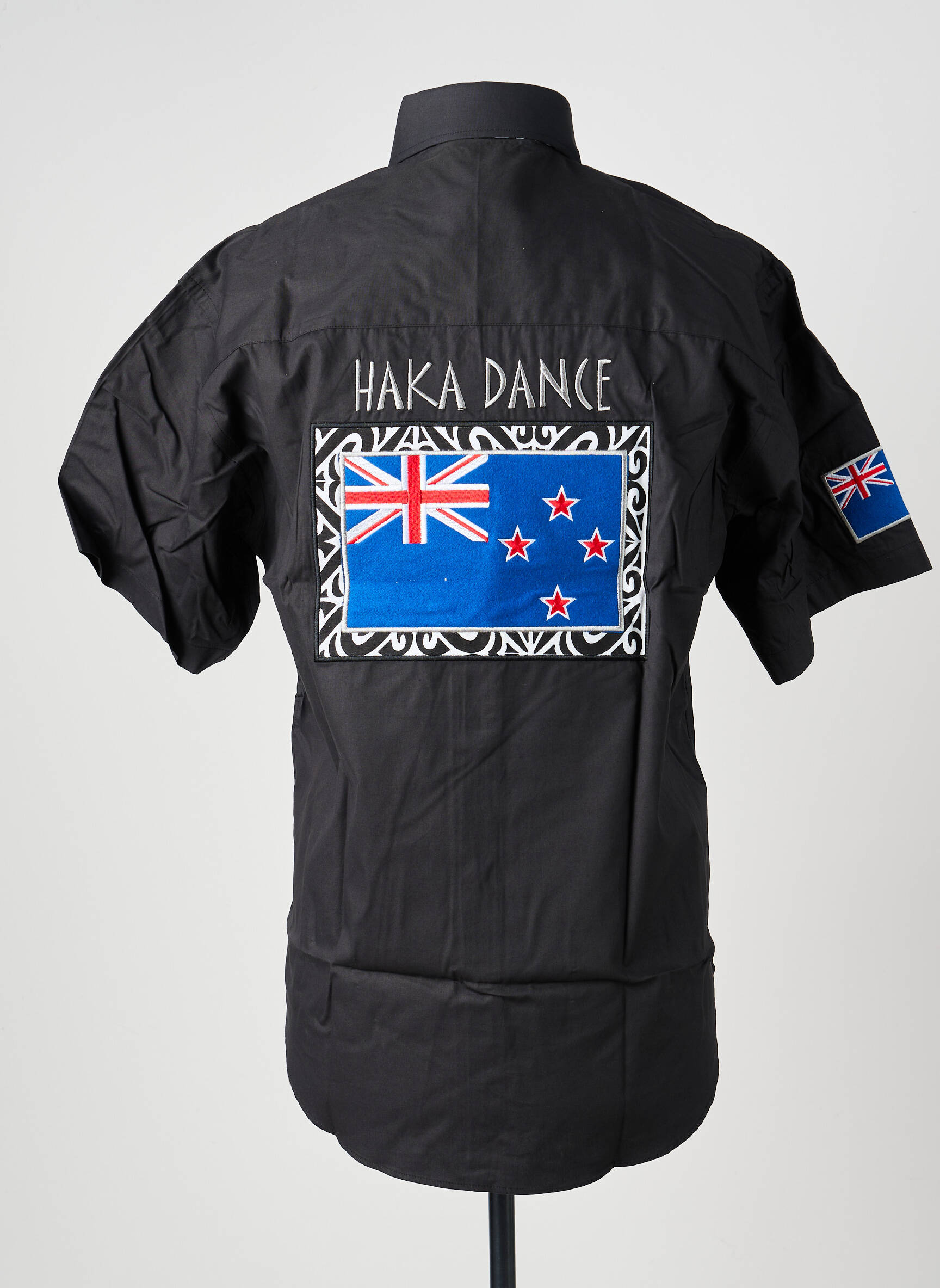 Chemise manches courtes poches noir HAKA DANCE homme