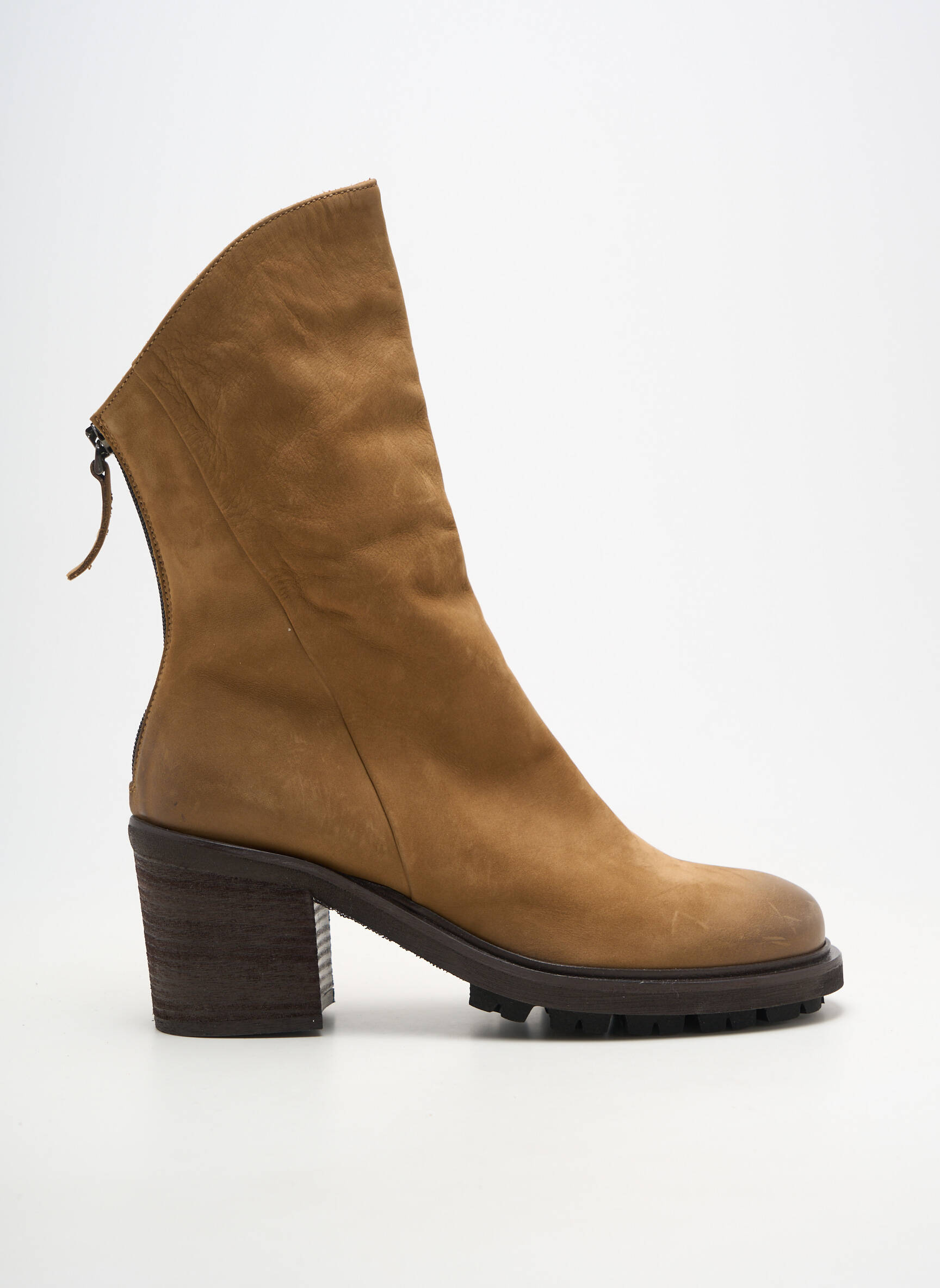 Bottes matière lisse talon de 7 à 9cm marron MAT:20 femme